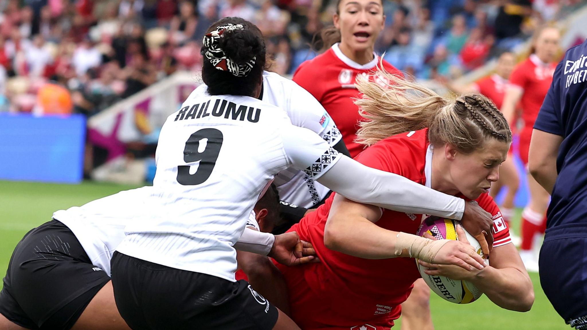 Sophie de Goede scores the opening try for Canada at York Community Stadium