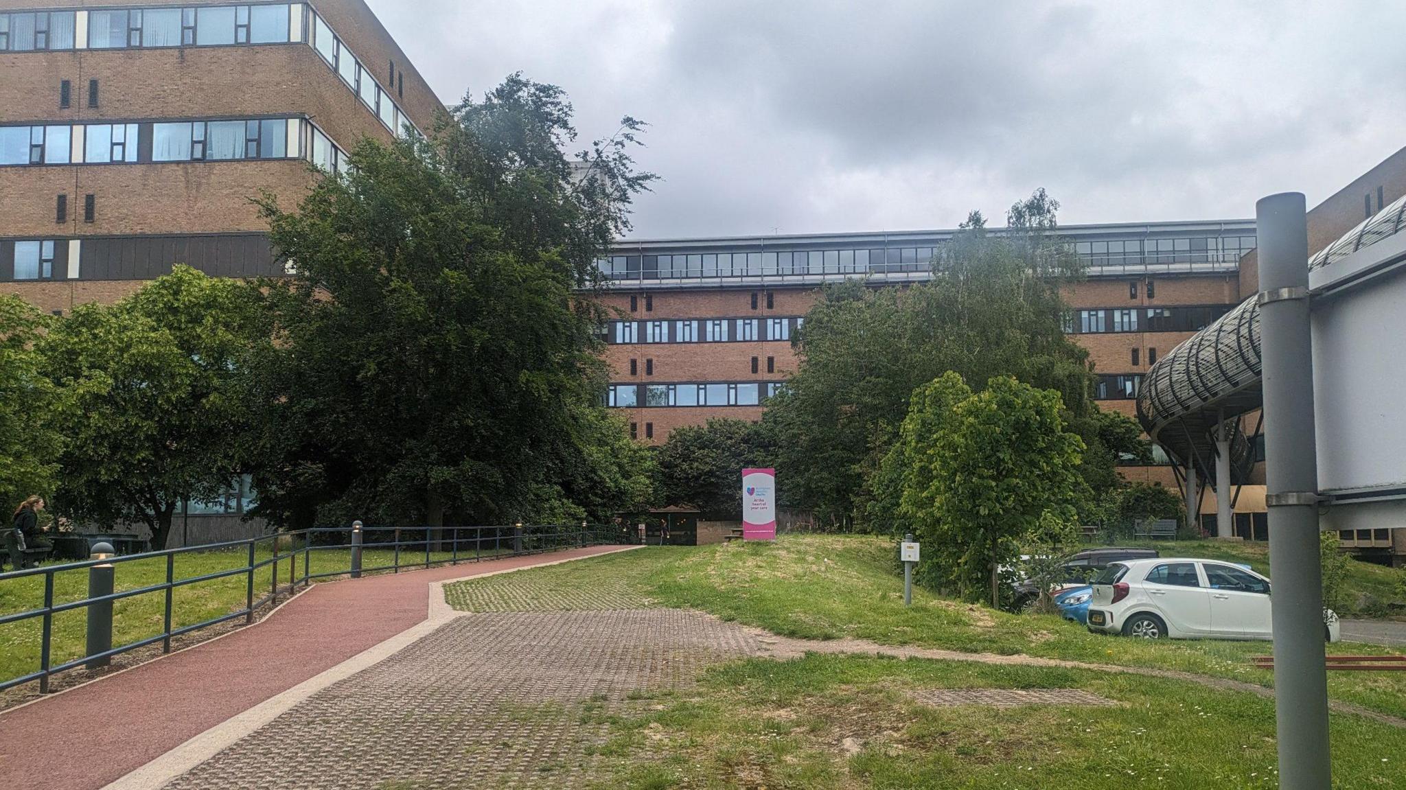 QMC entrance by tram