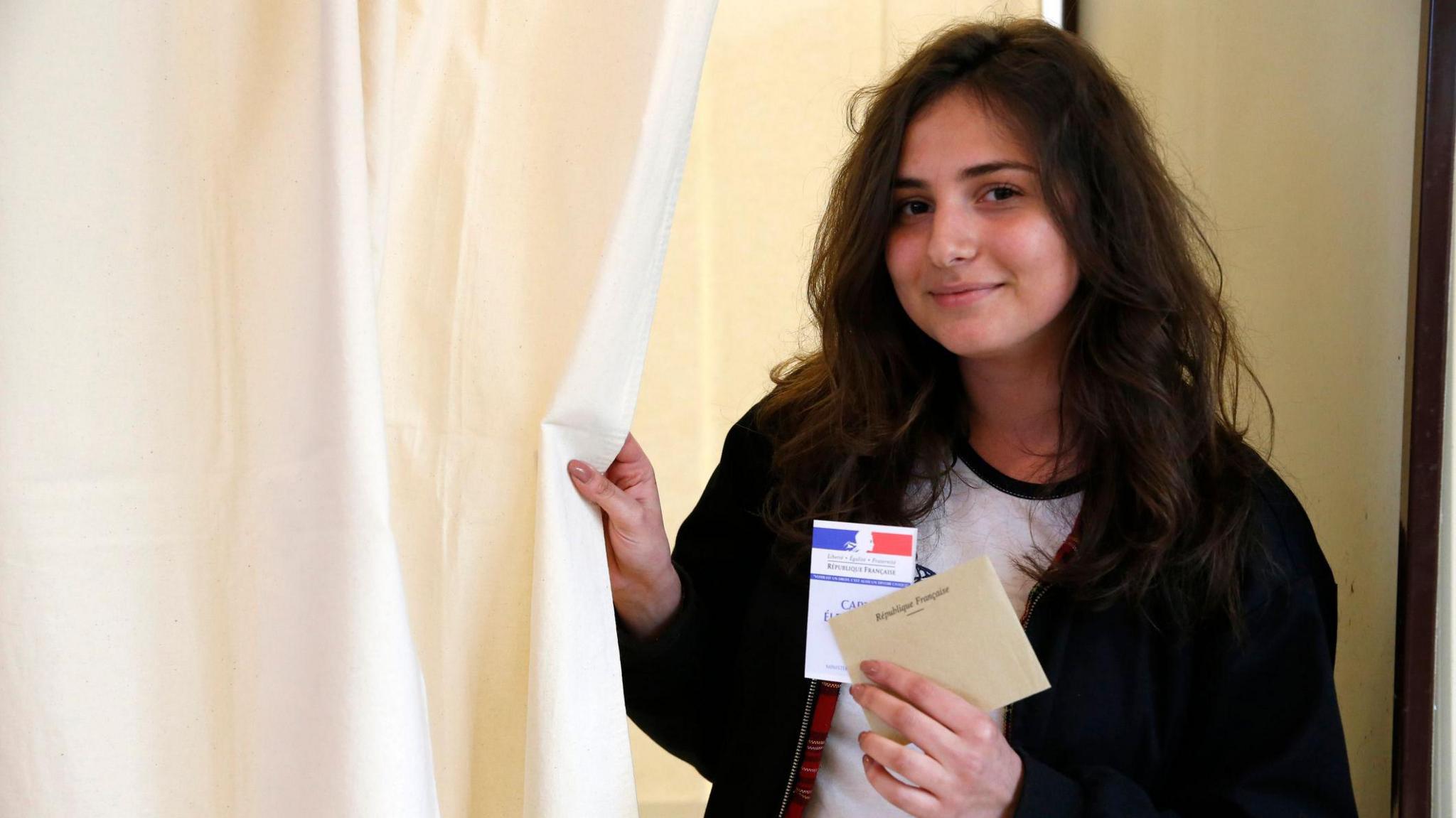 Girl's first vote 