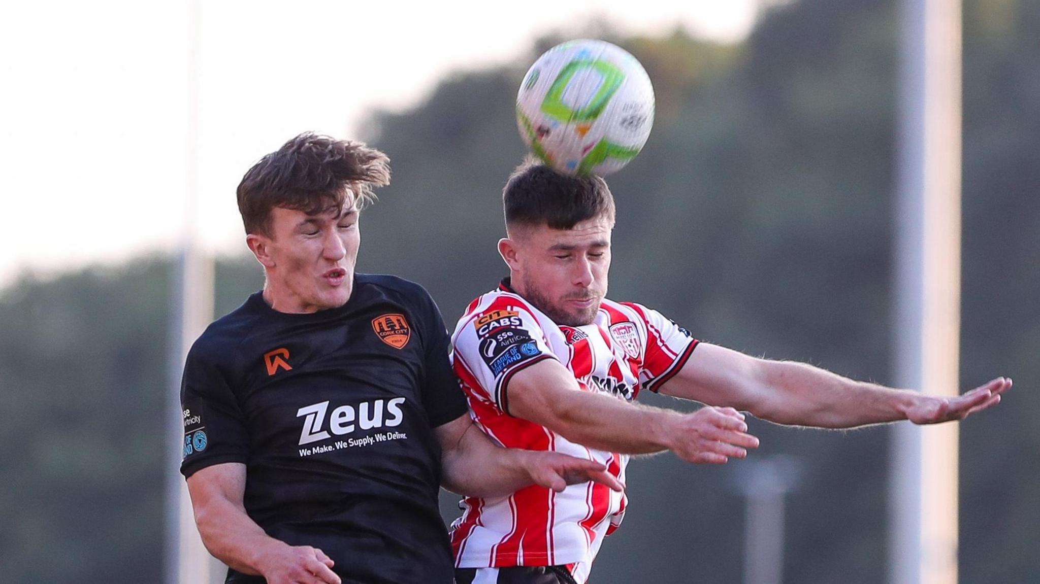 Derry City and Cork City players battle for possession during their 0-0 draw in the League of Ireland Premier Division at Brandywell Stadium. 