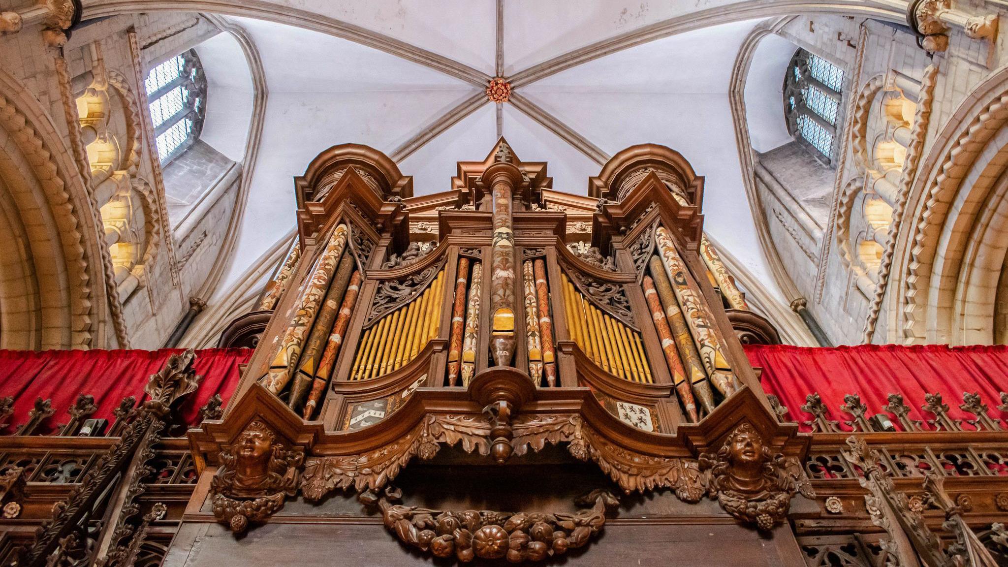 The organ in the Gloucester Cathedral