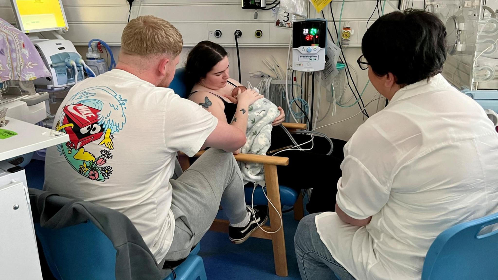 Family in neonatal unit 