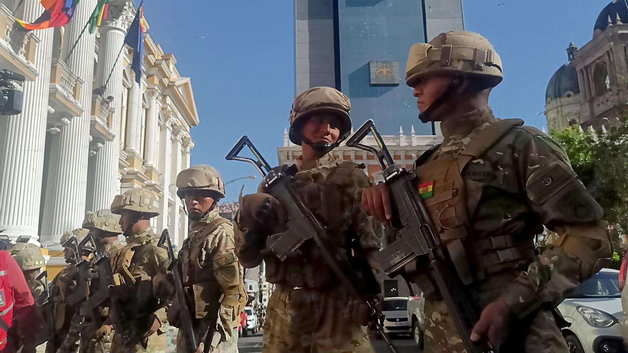 Soldiers in La Paz