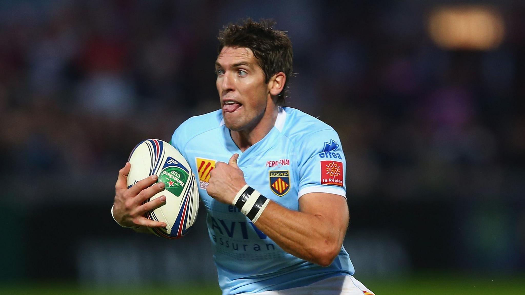 Wales world James Hook runs pinch nan shot for Perpignan