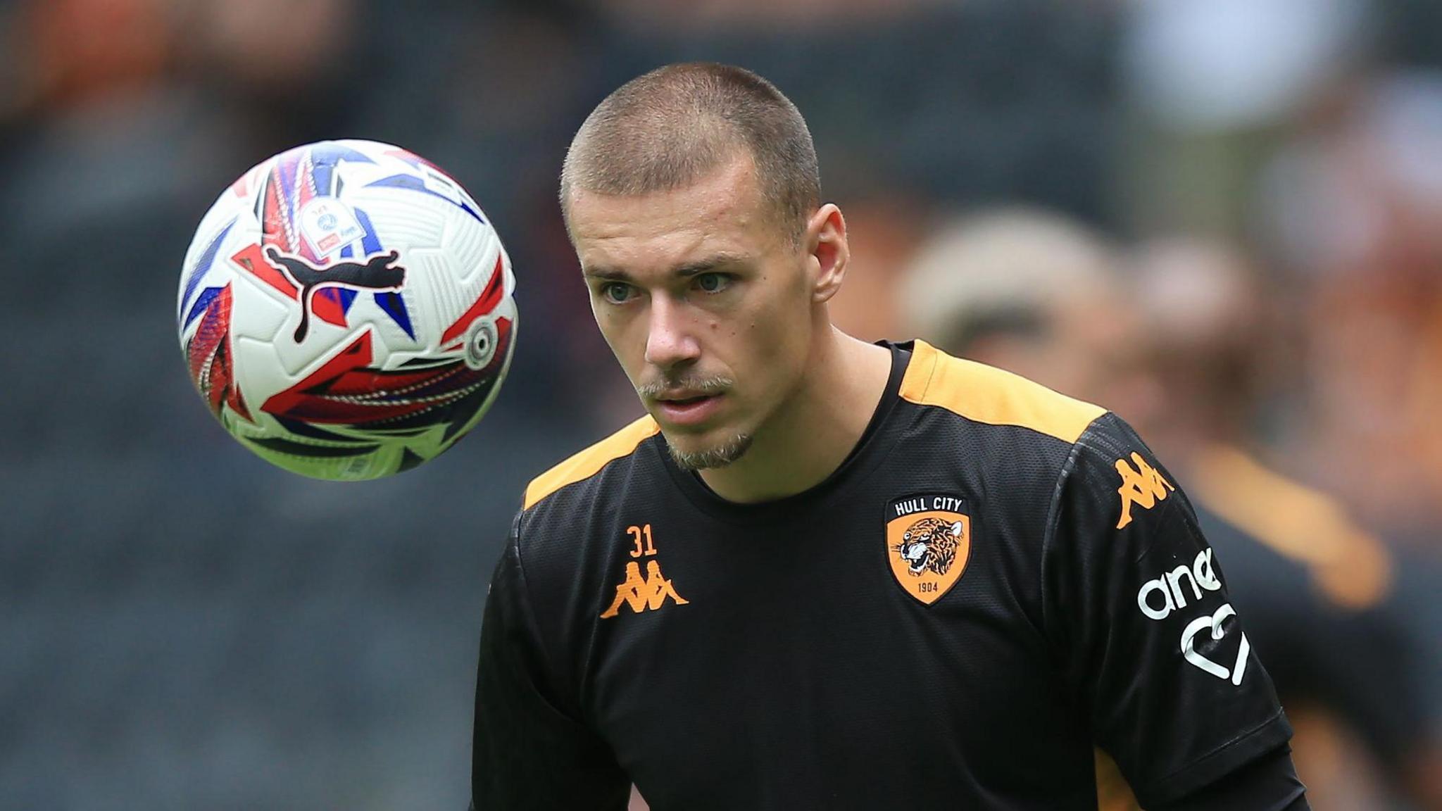 Anthony Racioppi warming up for a Hull match