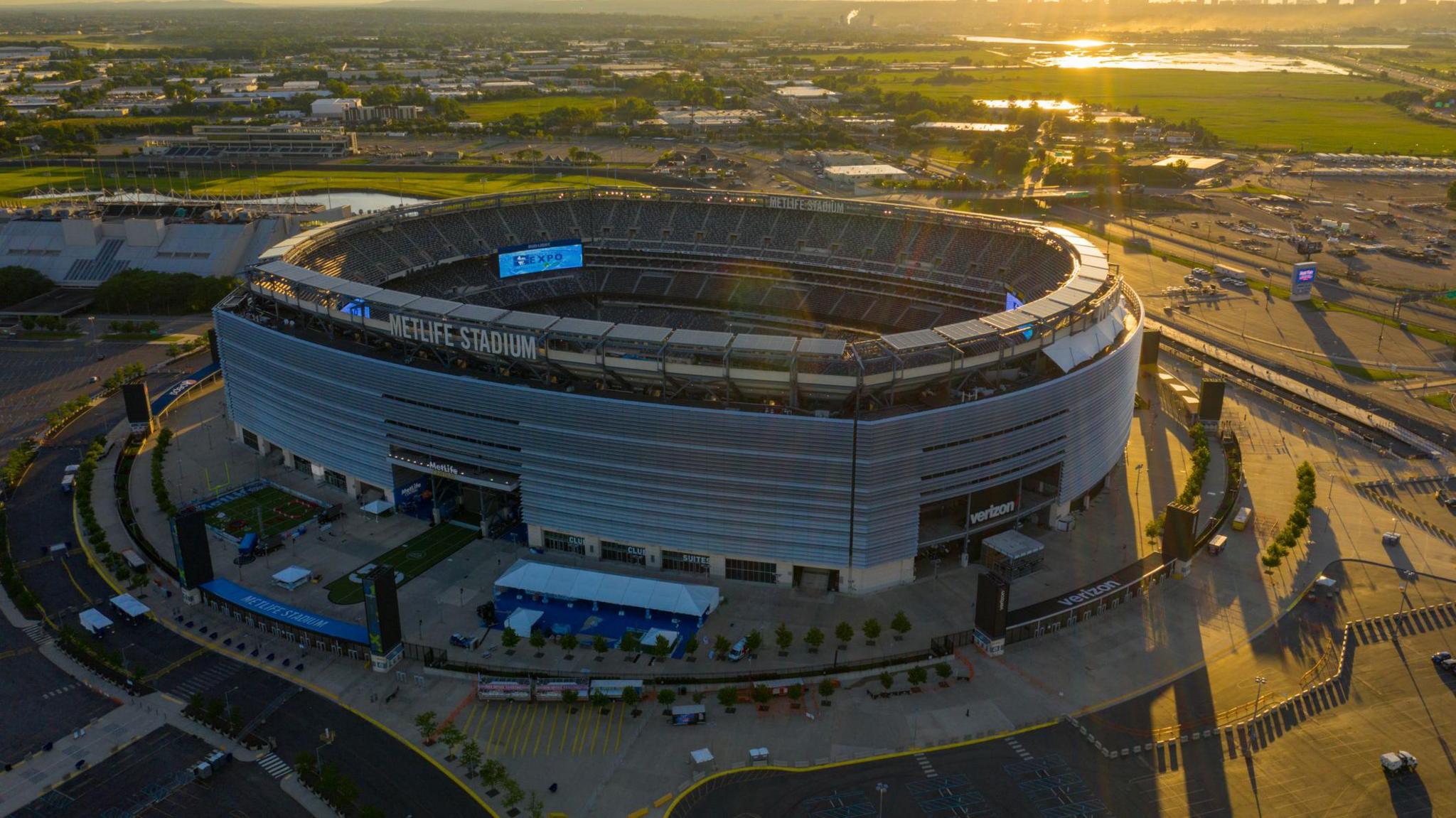 the Metlife stadium at sunset.