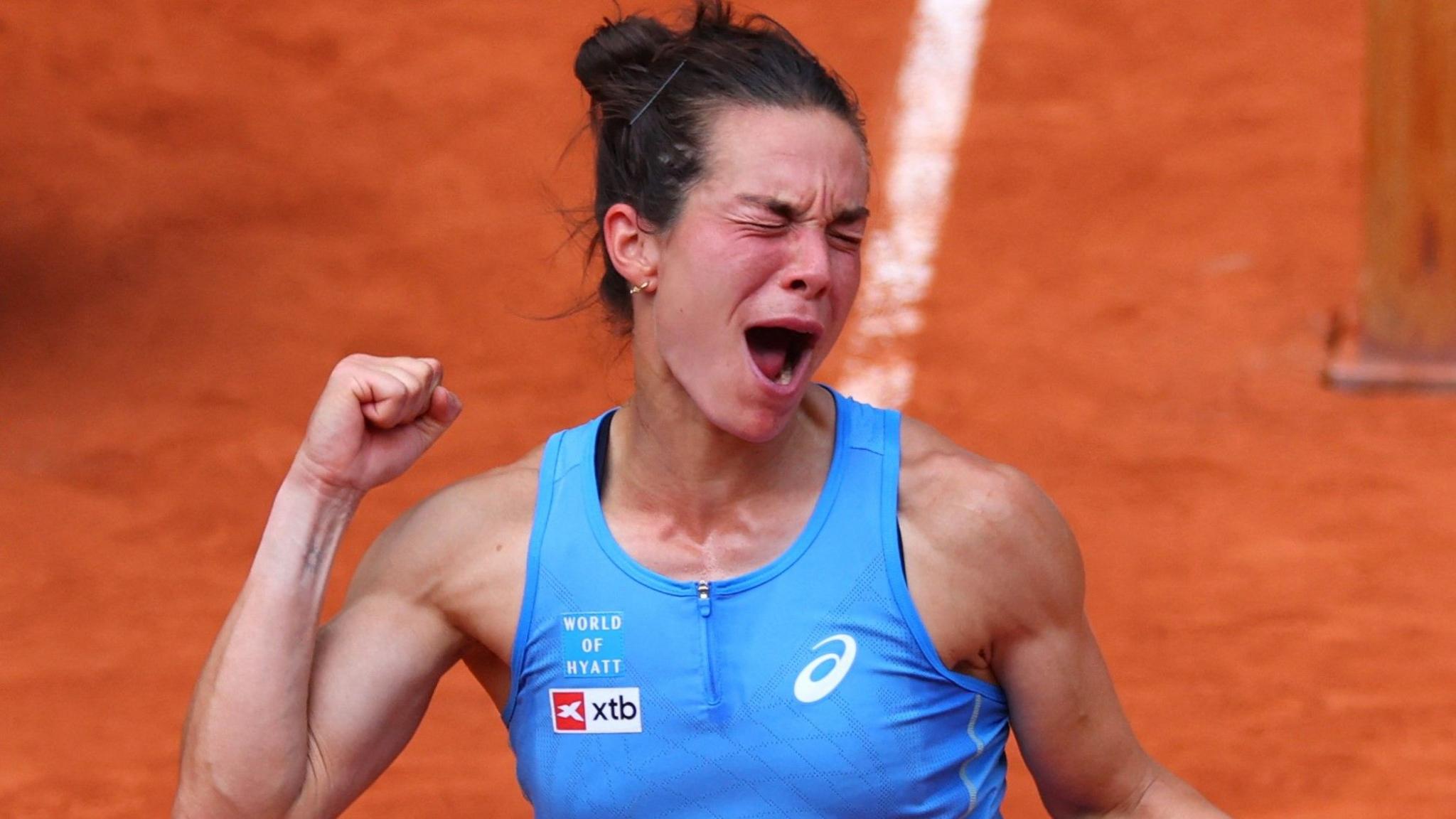 Lois Boisson celebrates victory over Jessica Pegula at the French Open