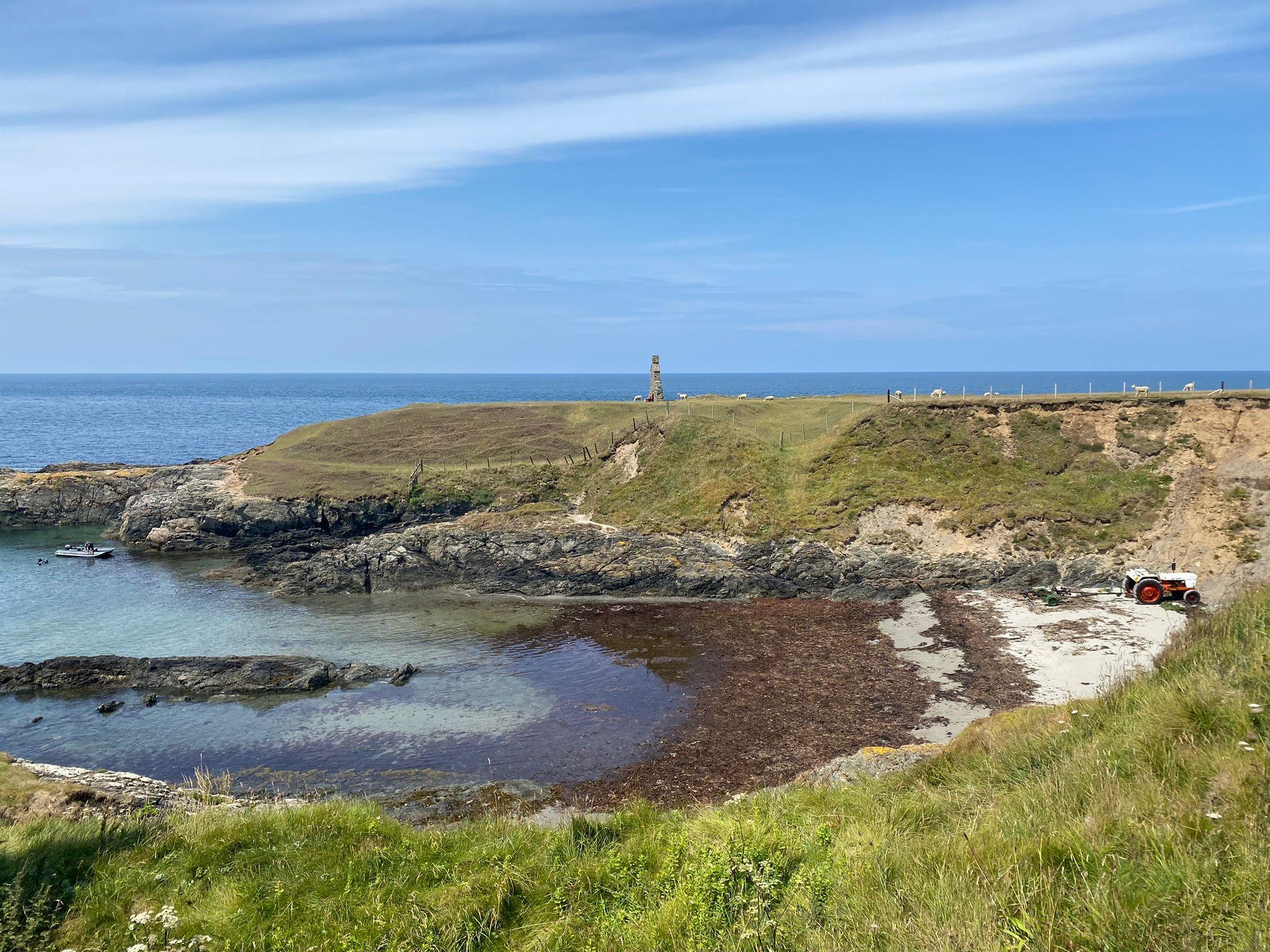 Porth Ysgaden