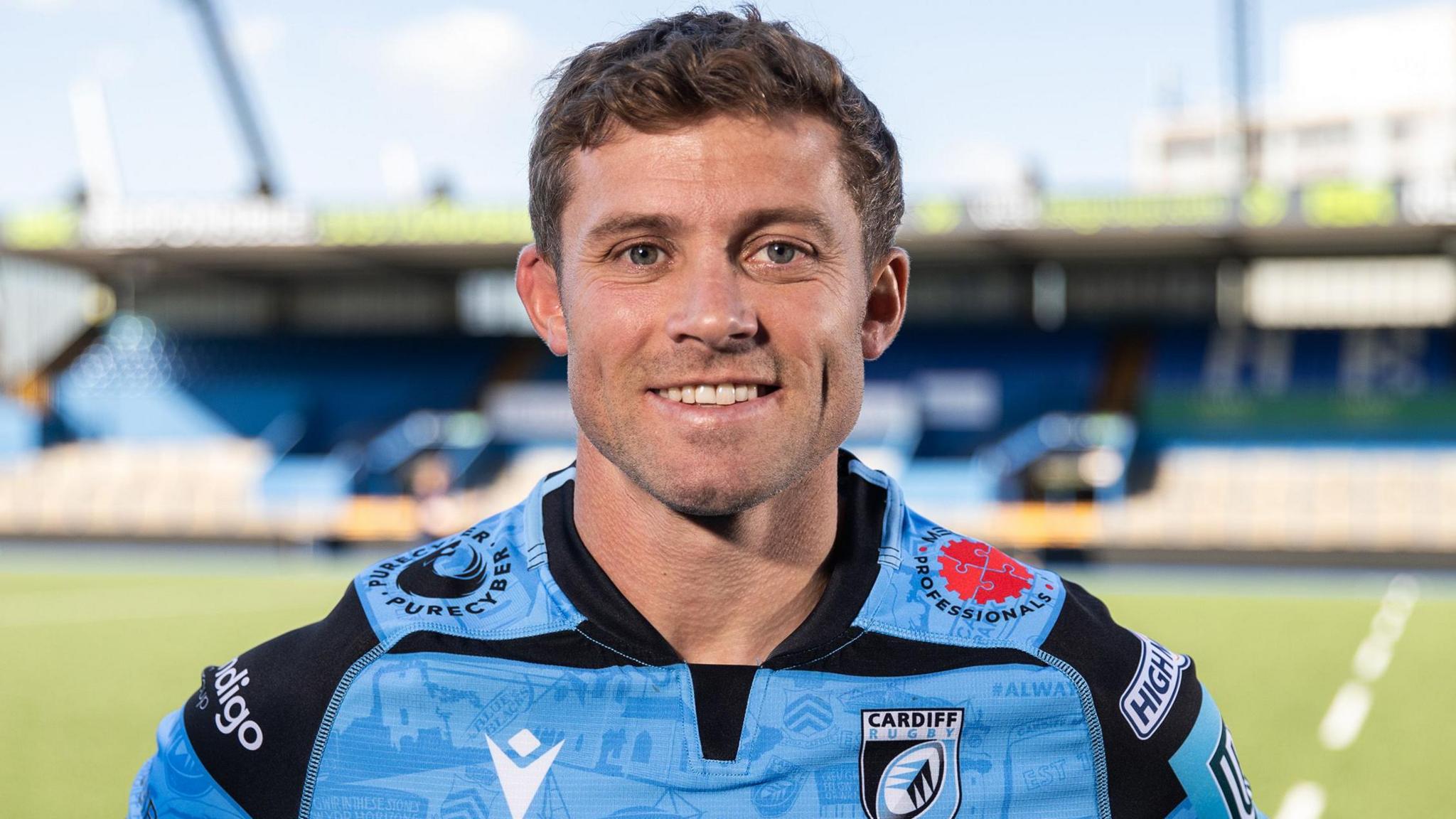 Leigh Halfpenny in Cardiff kit