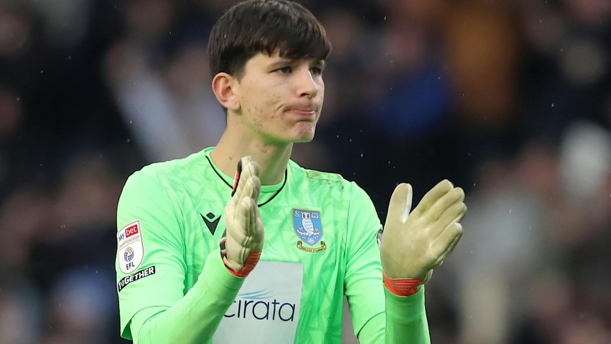 Goalkeeper James Beadle in action for Sheffield Wednesday