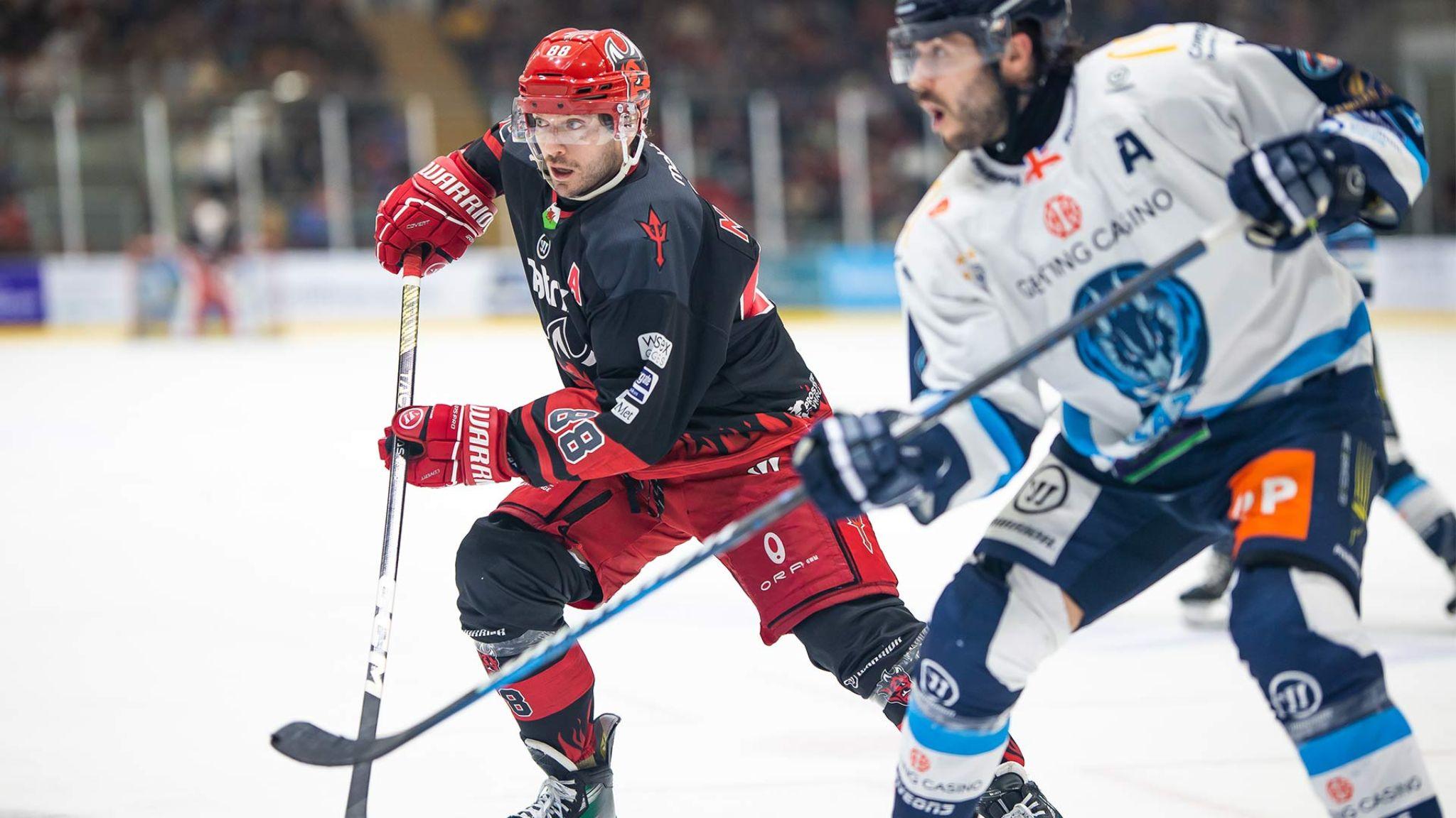Joey Martin playing for Cardiff Devils against Coventry Blaze