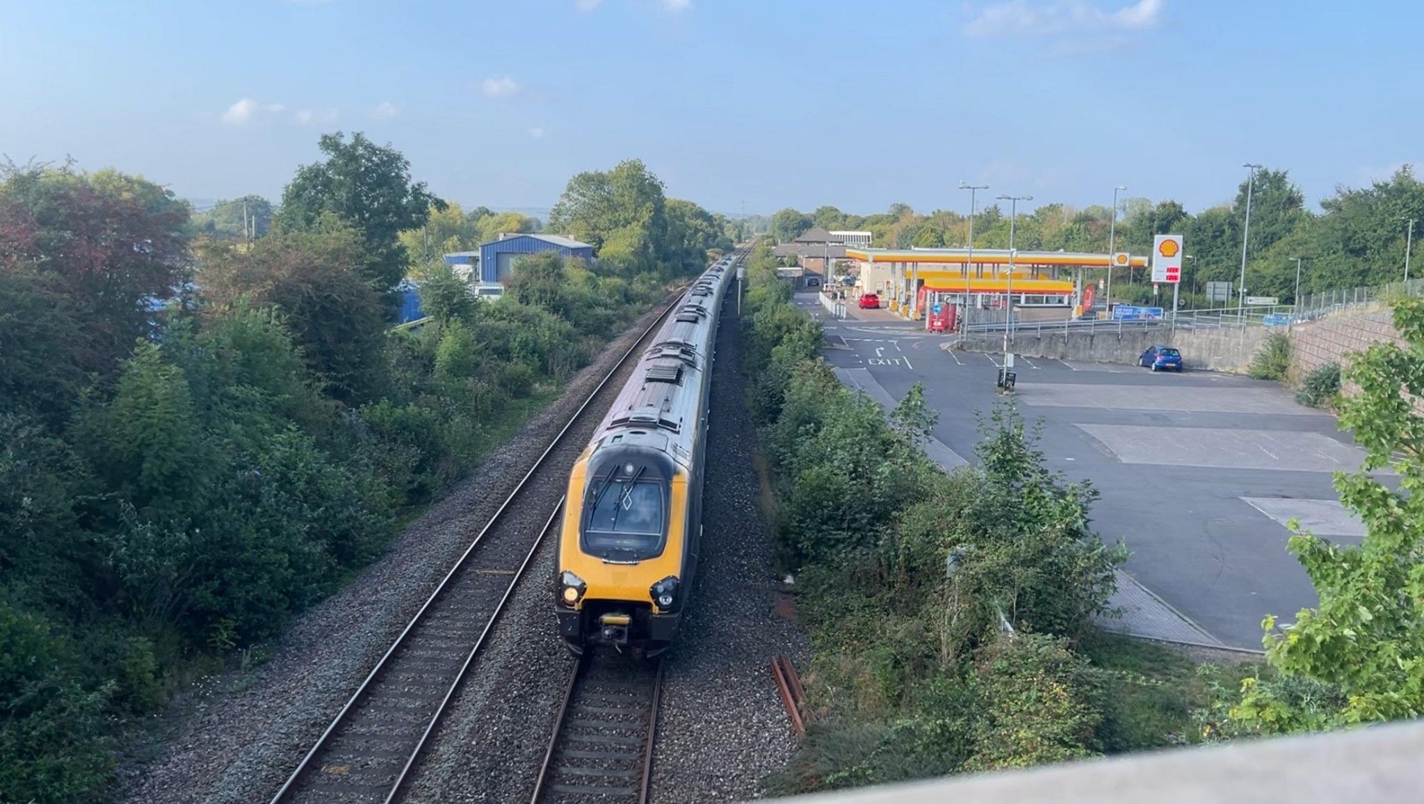 A train passing through Cullompton