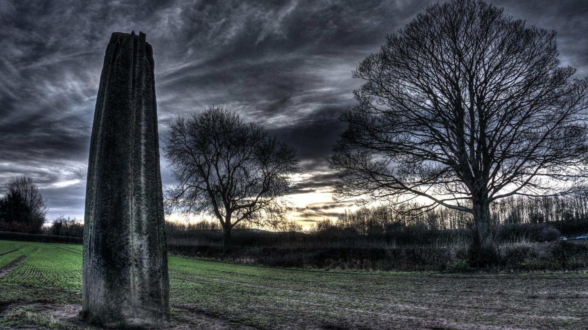 Devil's Arrows stone