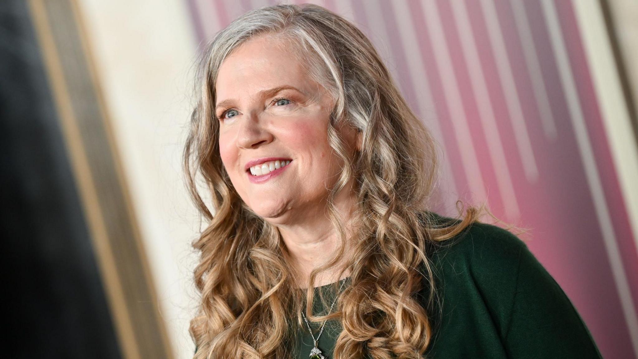 Suzanne Collins në premierën e "The Hunger Games: The Ballad of Songbirds & Snakes" të mbajtur në Teatrin Kinez TCL më 13 nëntor 2023 në Los Angeles, Kaliforni.