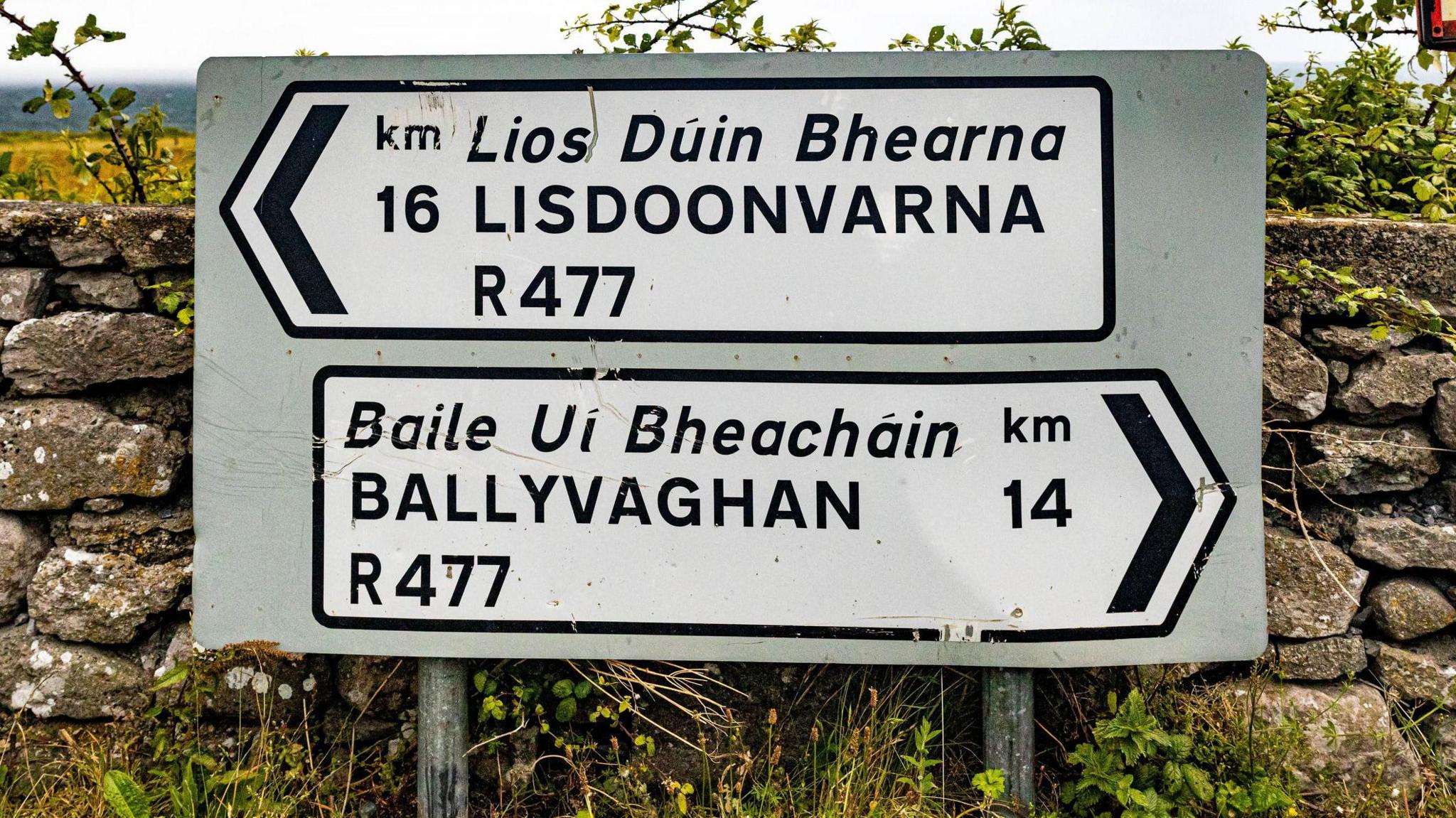 Road signs depicting Lisdoonvarna and Ballyvaghan