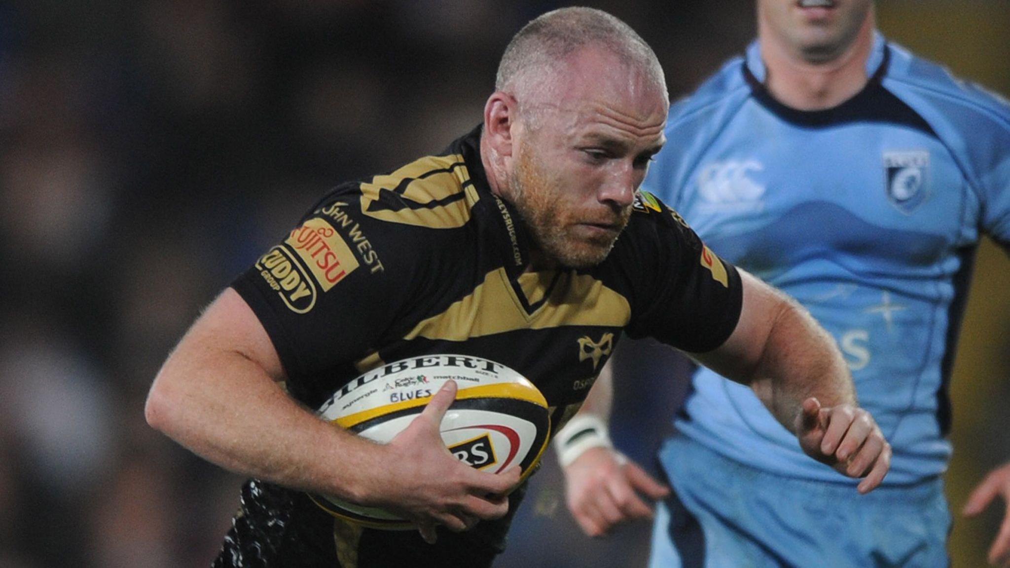Steve Tandy in action for Ospreys