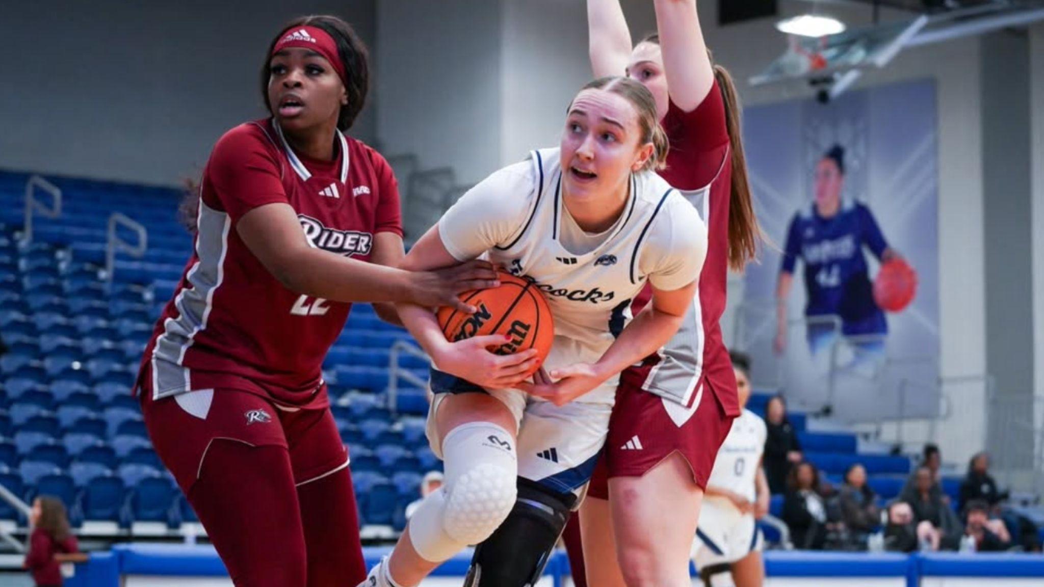 Carys Roy playing for Peacocks in the United States of America