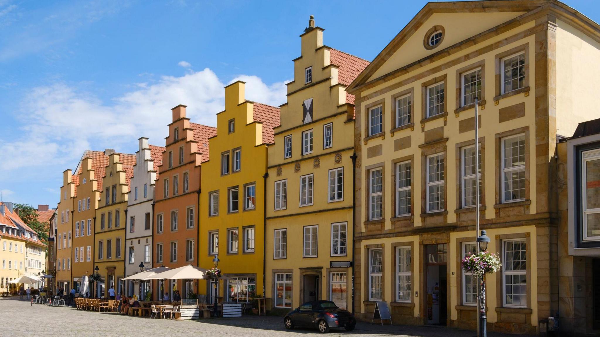 Generic street view of Osnabrück in the sunshine