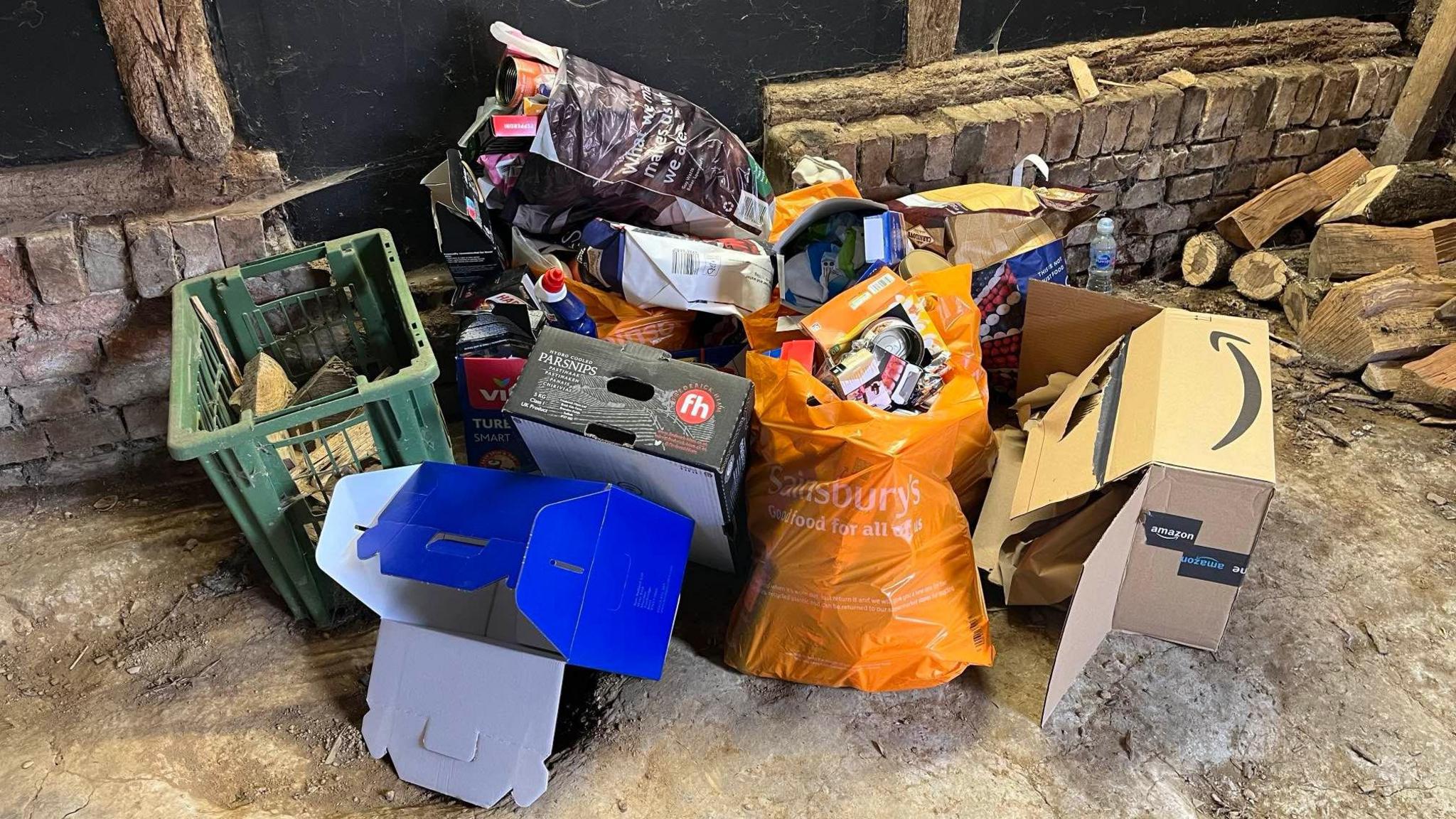 Uncollected rubbish in Marden