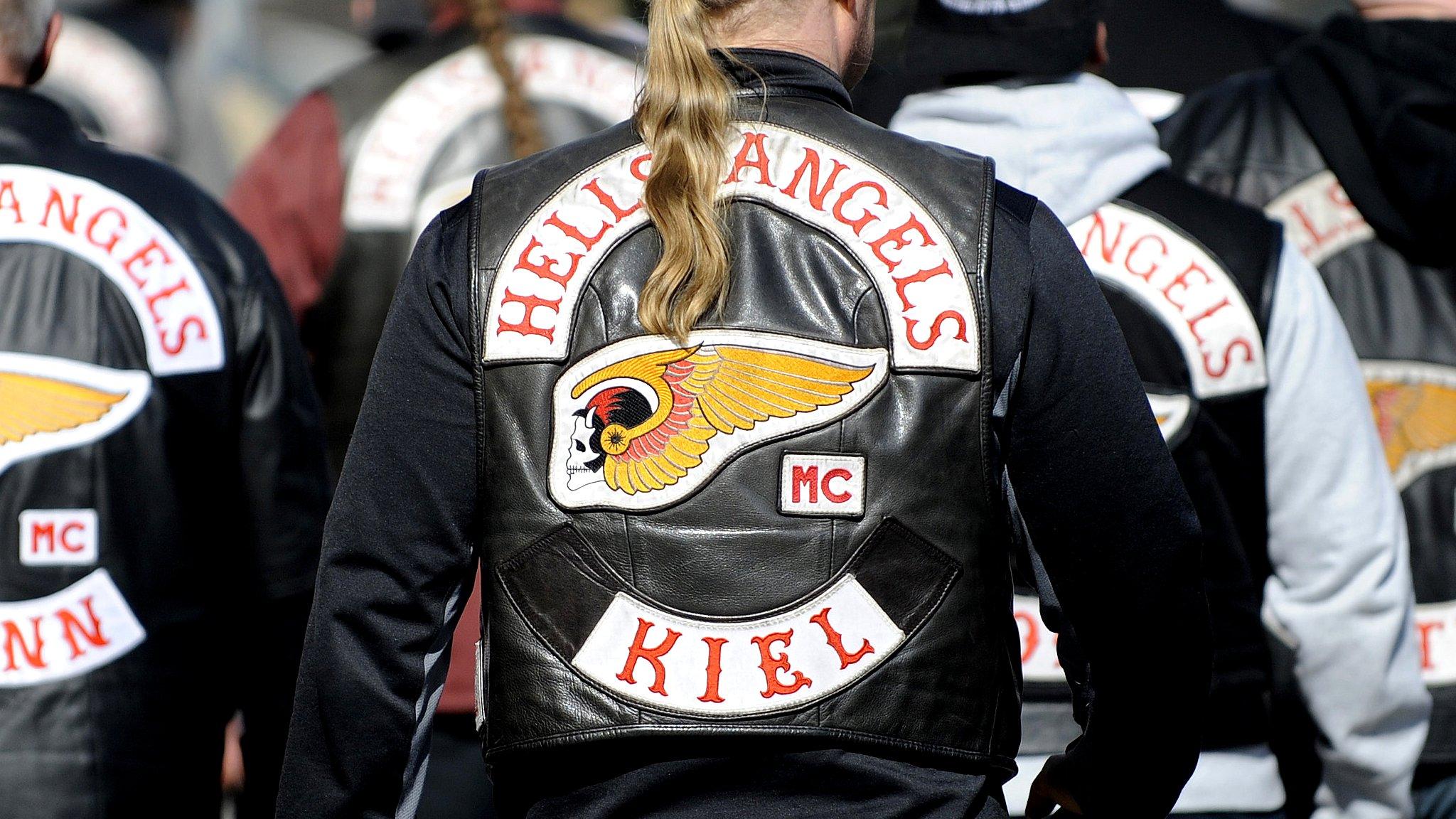 Hells Angels members outside a court in the German city of Duisburg on 25 March 2010 (file photo)