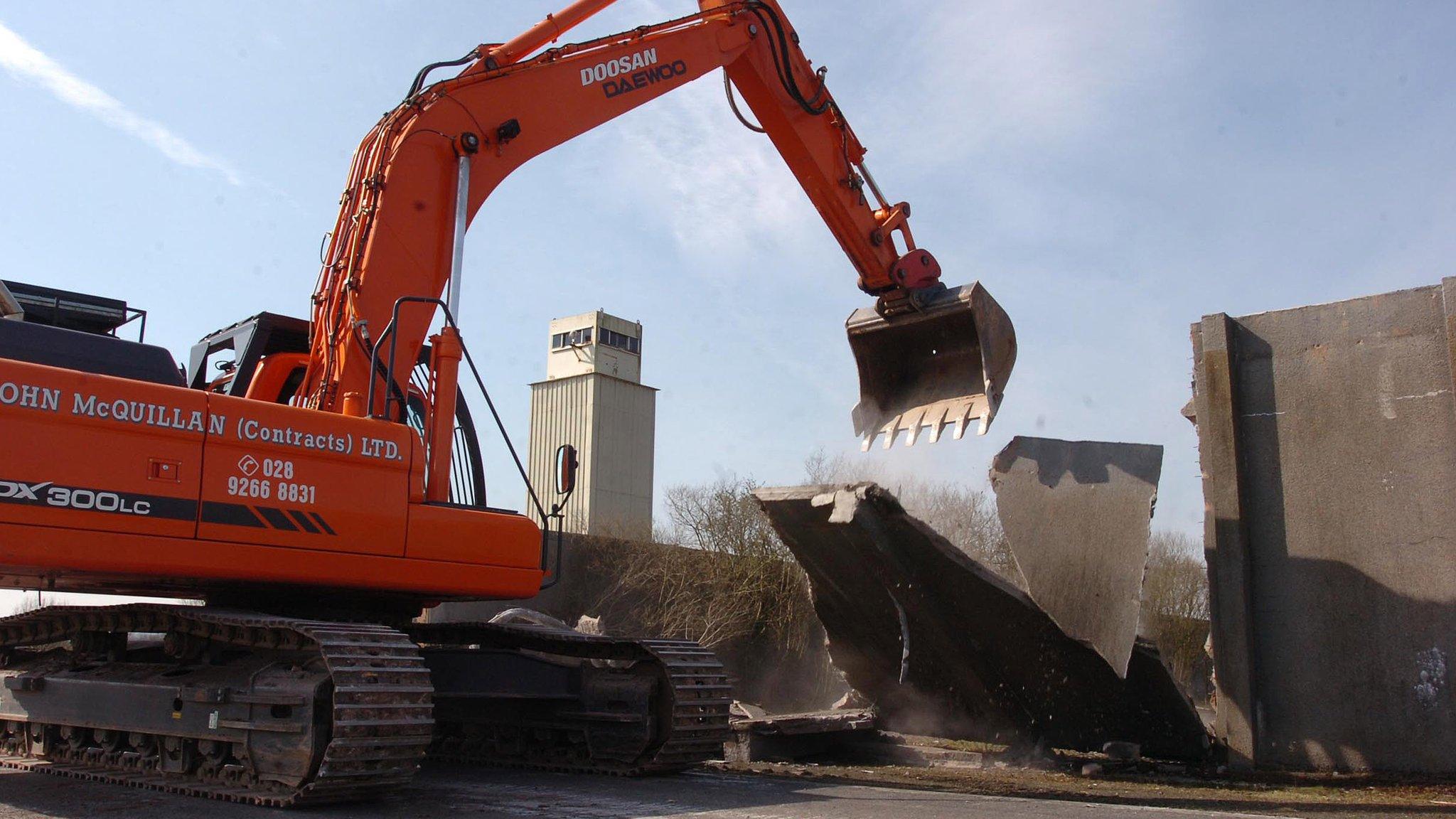 Maze prison being demolished