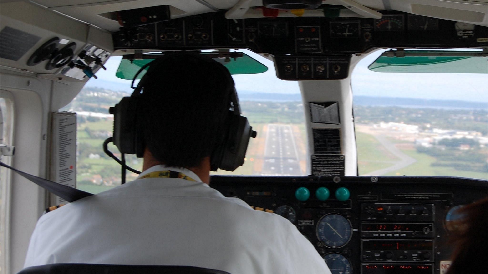 Pilot approaching Guernsey Airport