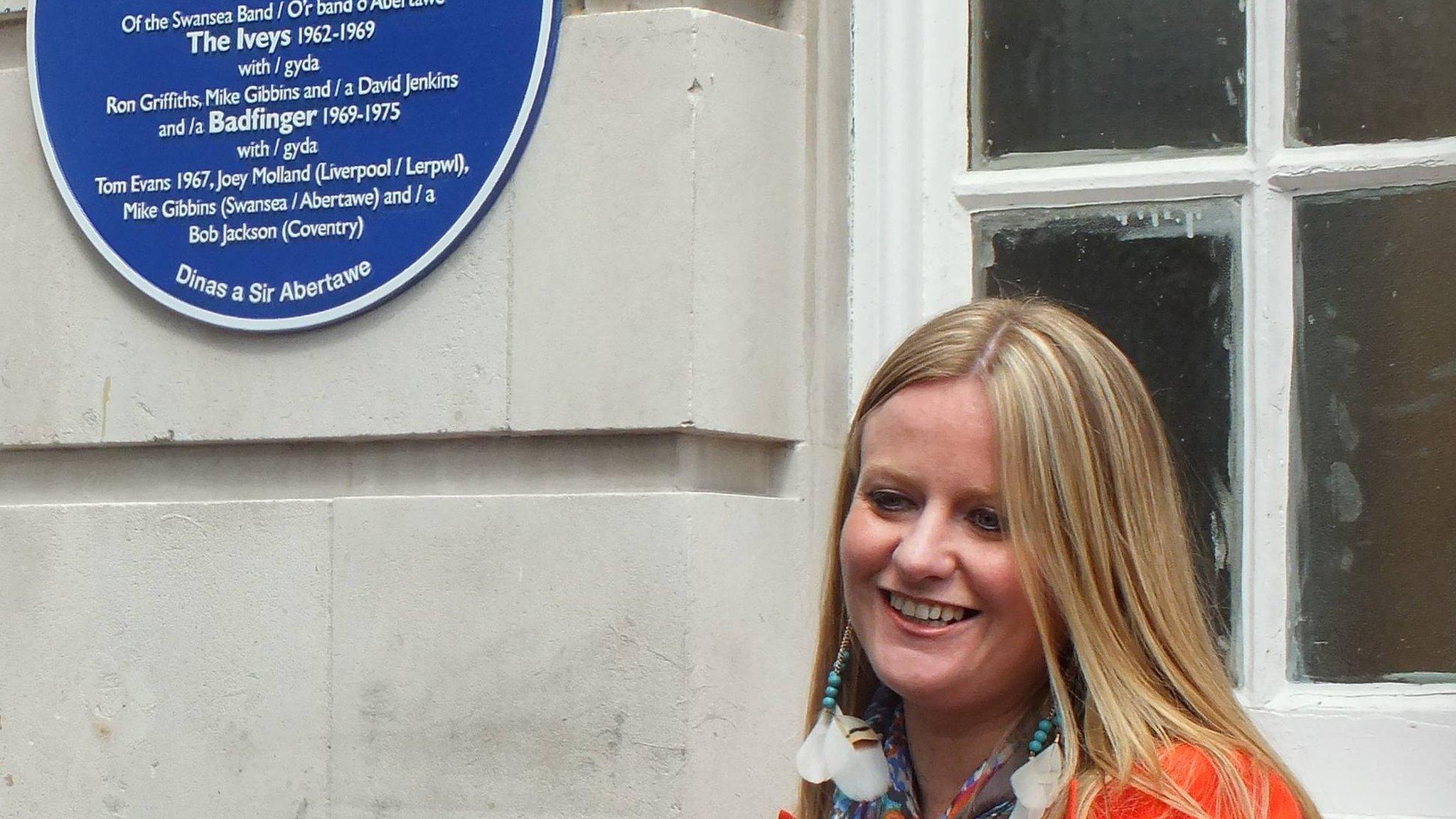 Pete Ham's daughter with the blue plaque