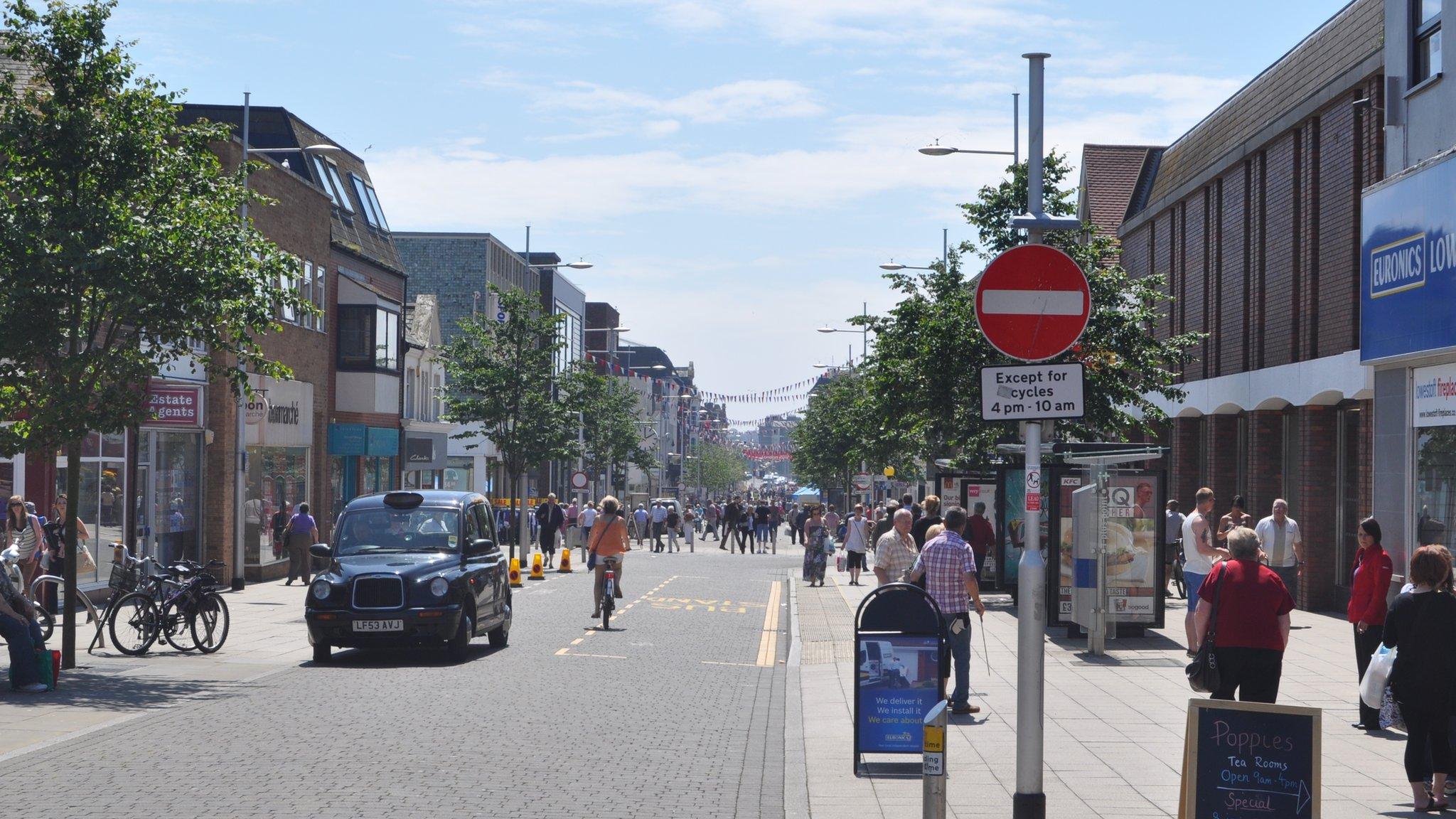 London Road North, Lowestoft