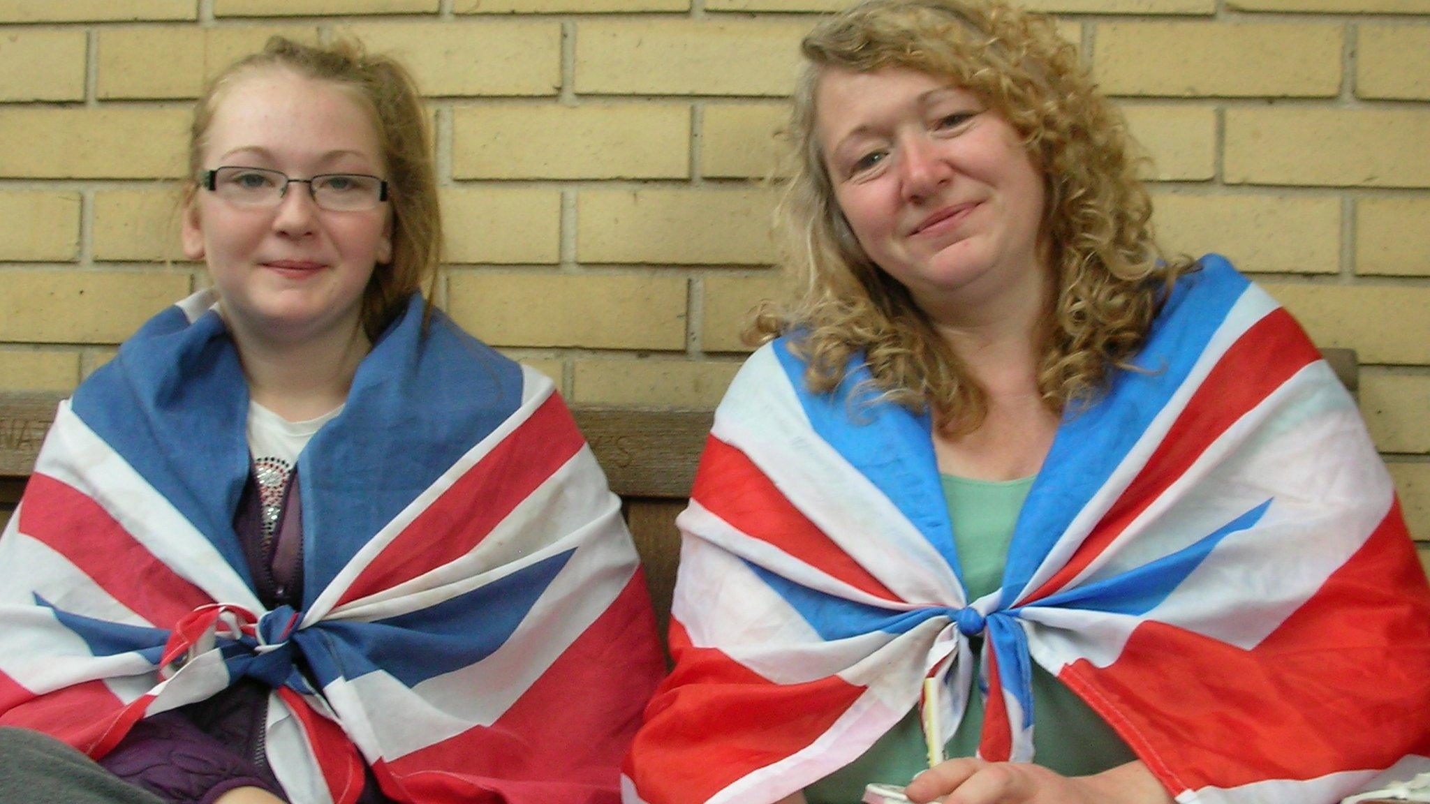 Amy Thompson, Maria Scott outside Lindon wing of St Mary's Hospital