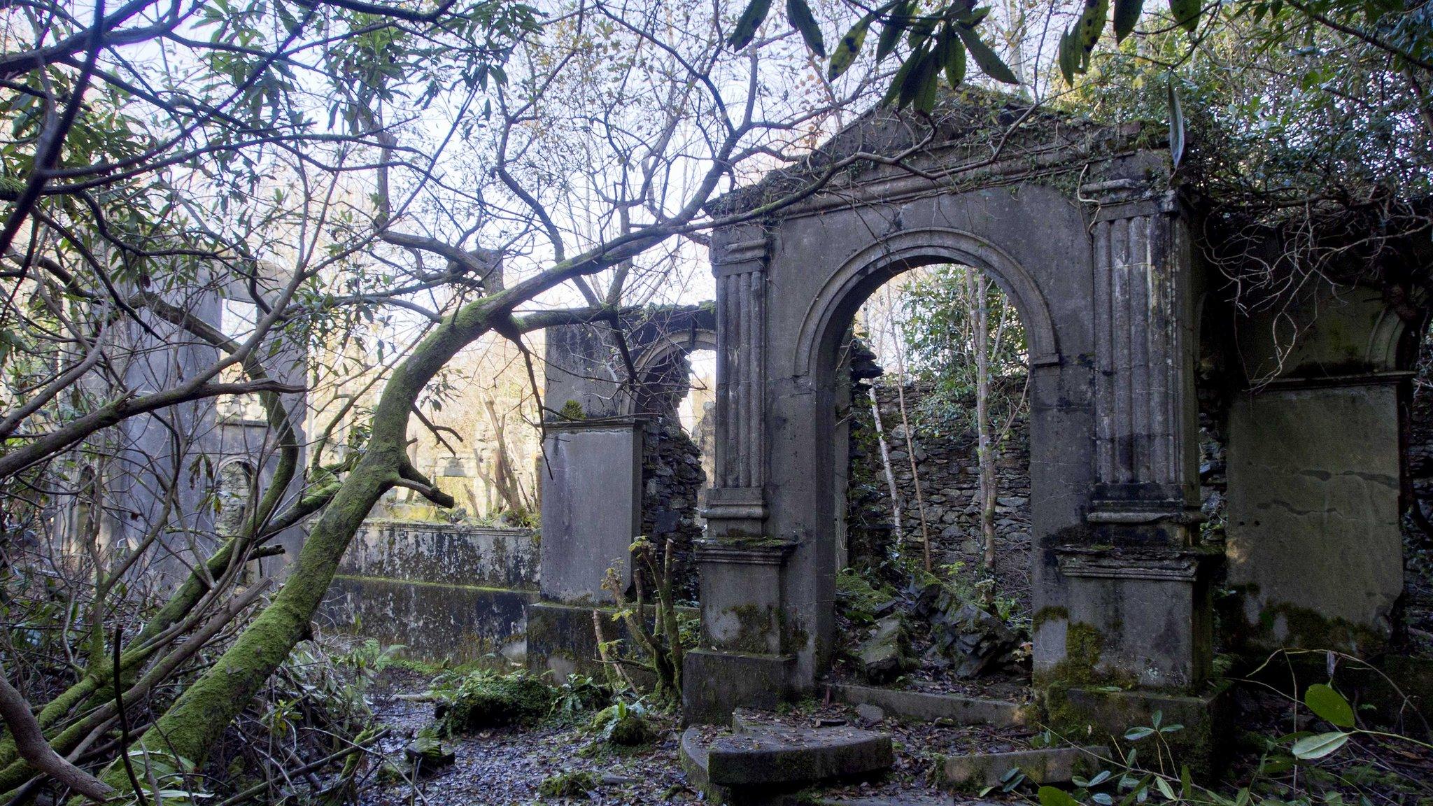 Brynkir ruins, Dolbenmaen, Gwynedd