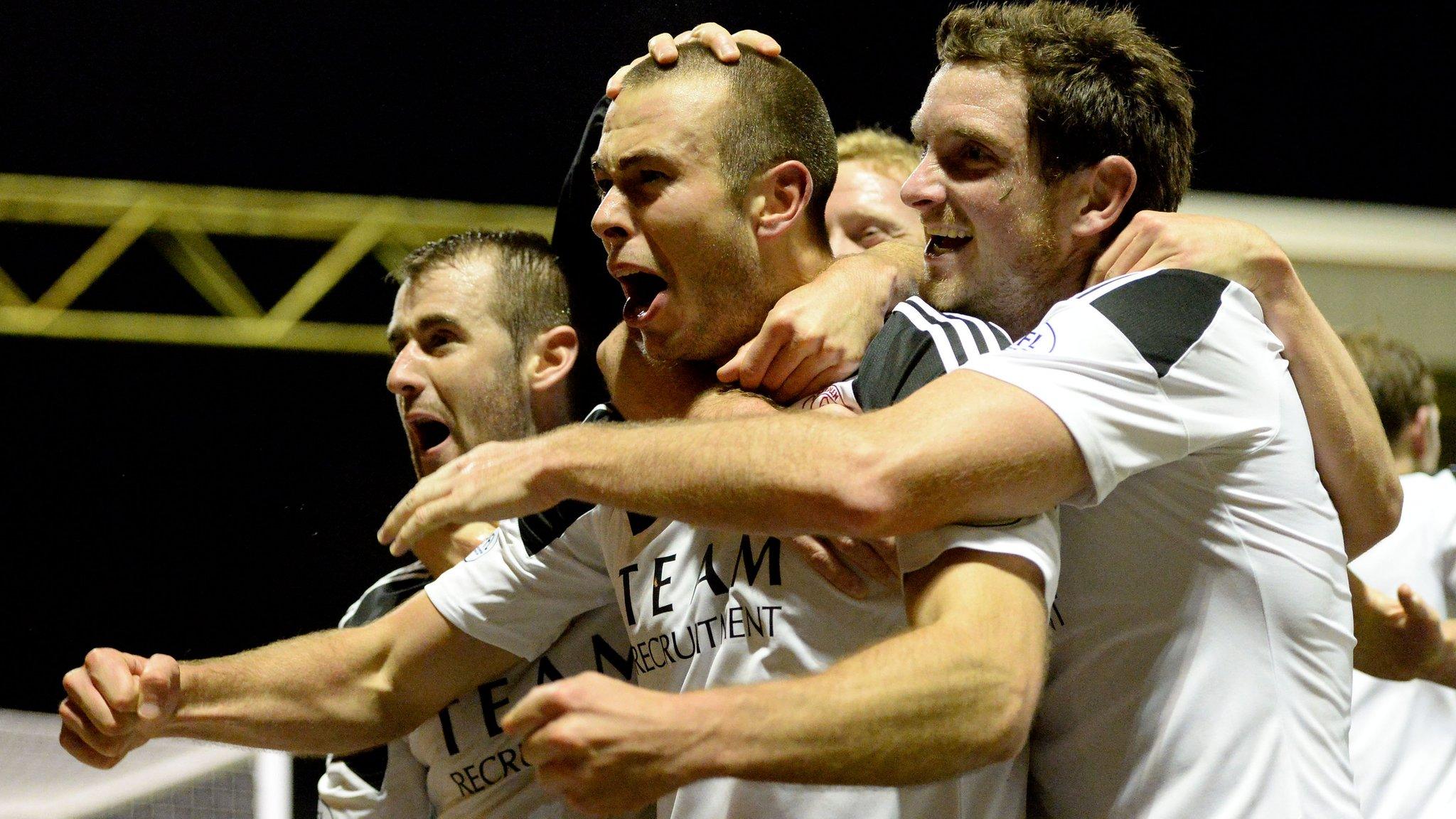 Aberdeen players celebrating