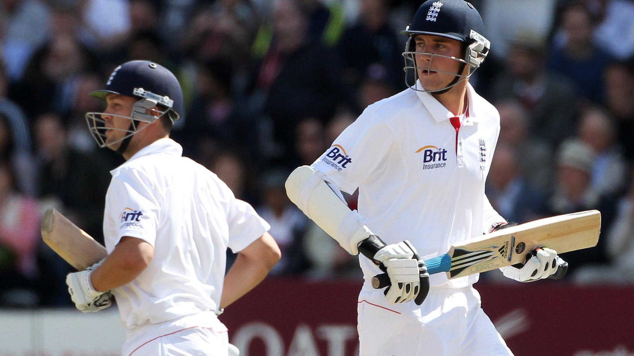 Jonathan Trott and Stuart Broad