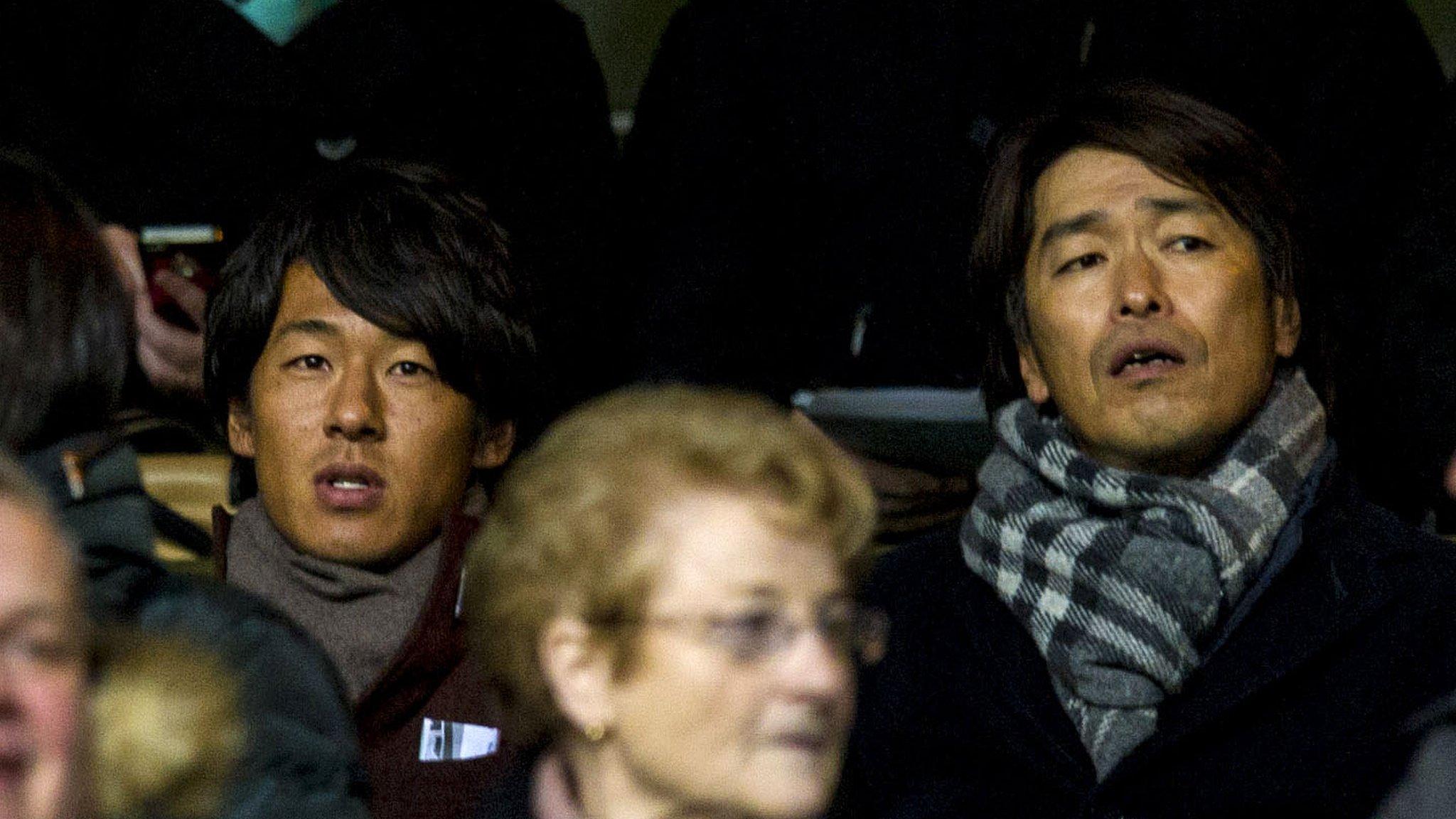 Hiroki Yamada (left)