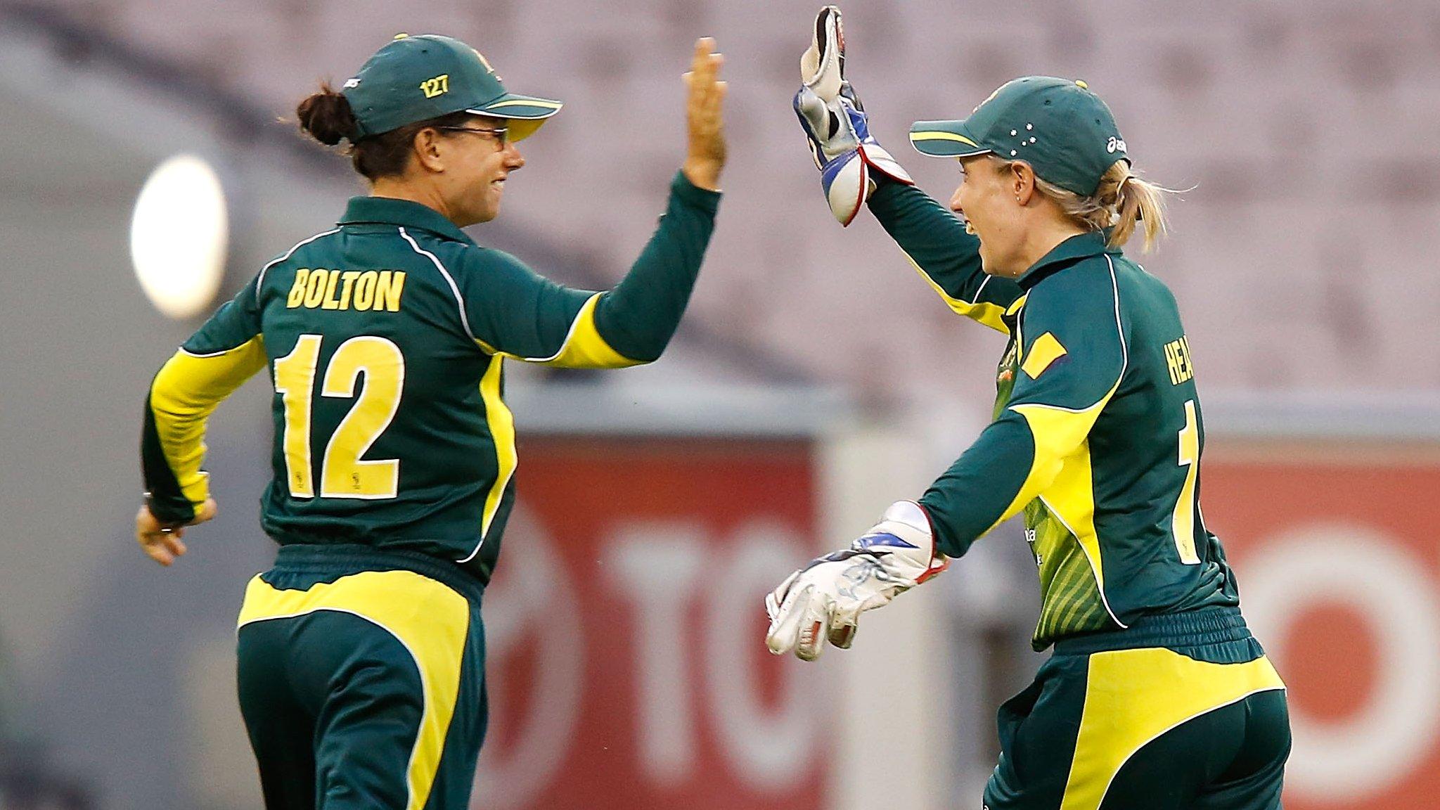 Nicole Bolton and Alyssa Healy