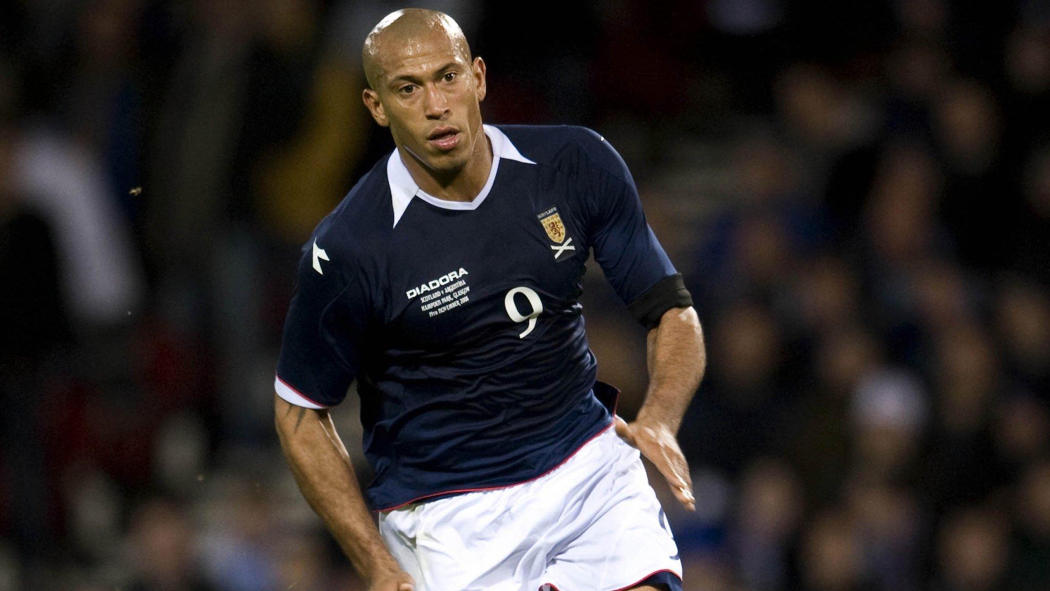 Chris Iwelumo