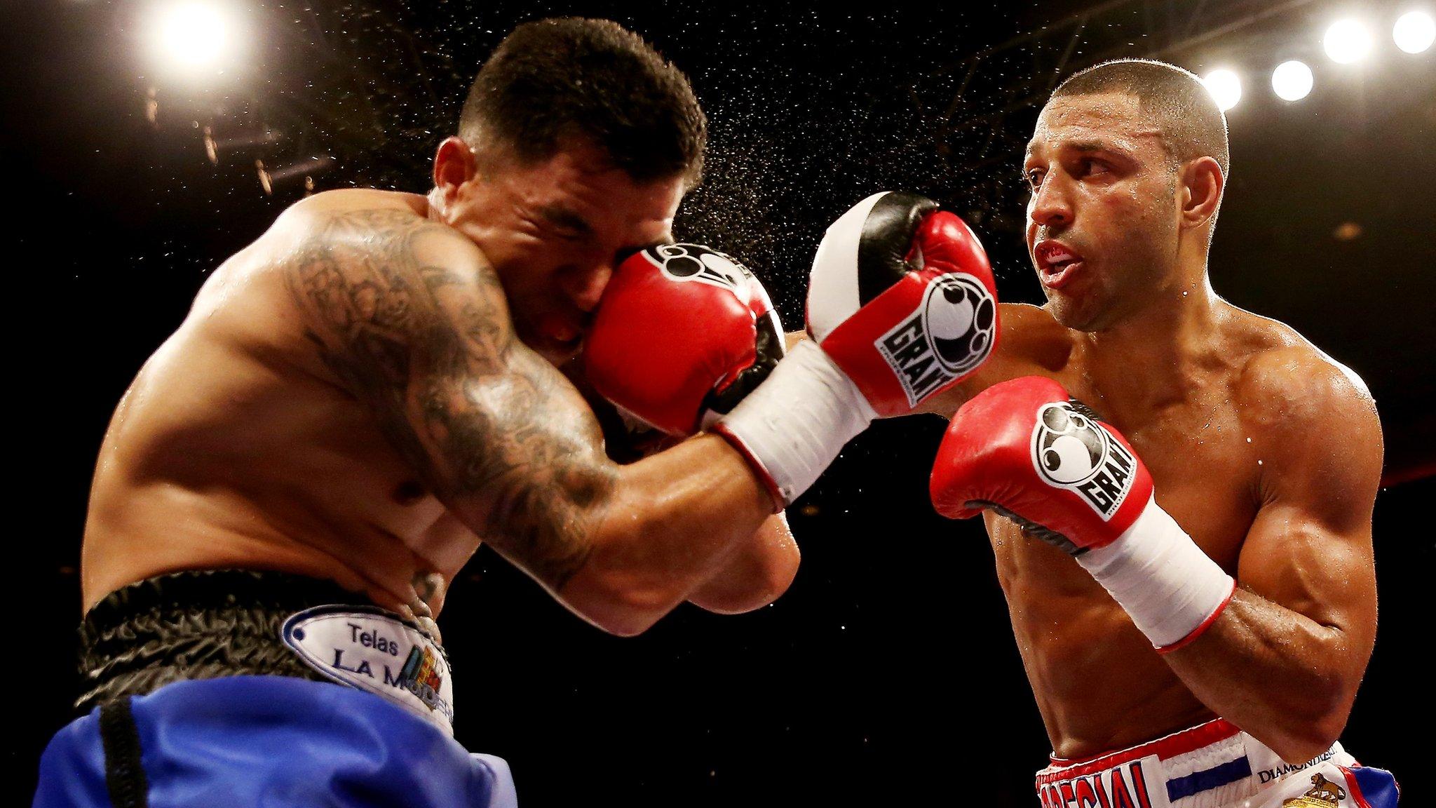 British boxer Kell Brook fights Mexican Alvaro Robles