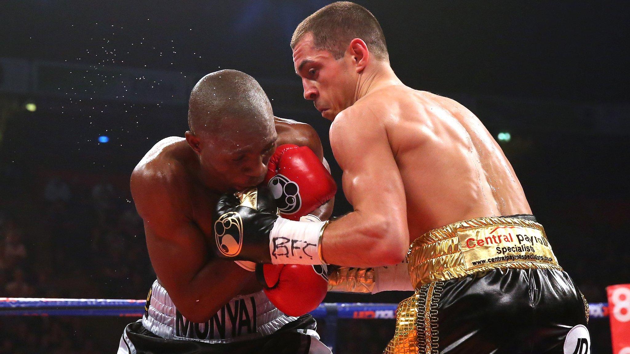 Scott Quigg knocks down Tshifhiwa Munyai.