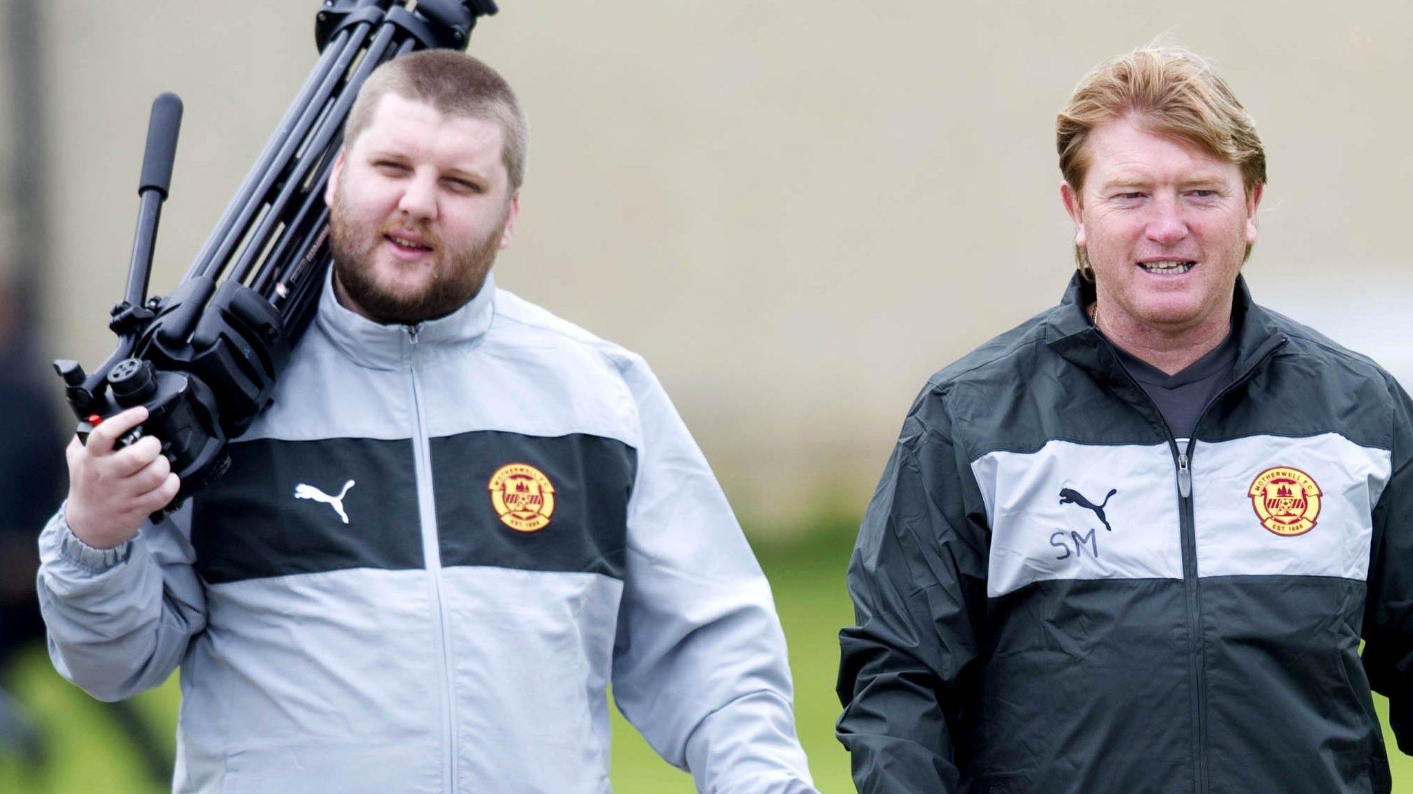 Alan Burrows (left) with Motherwell manager Stuart McCall