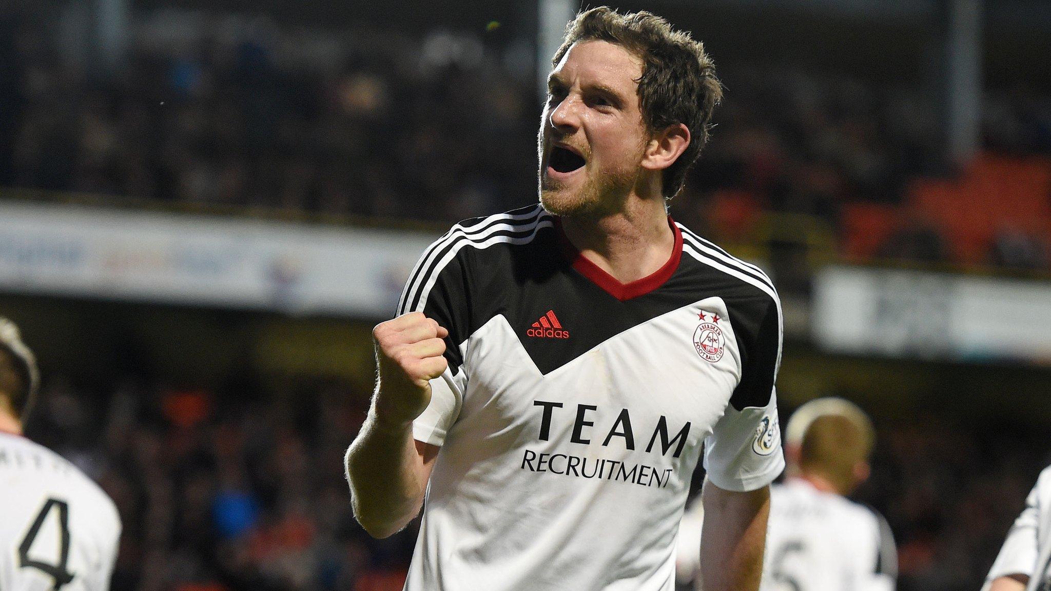 Scott Vernon celebrates at Tannadice