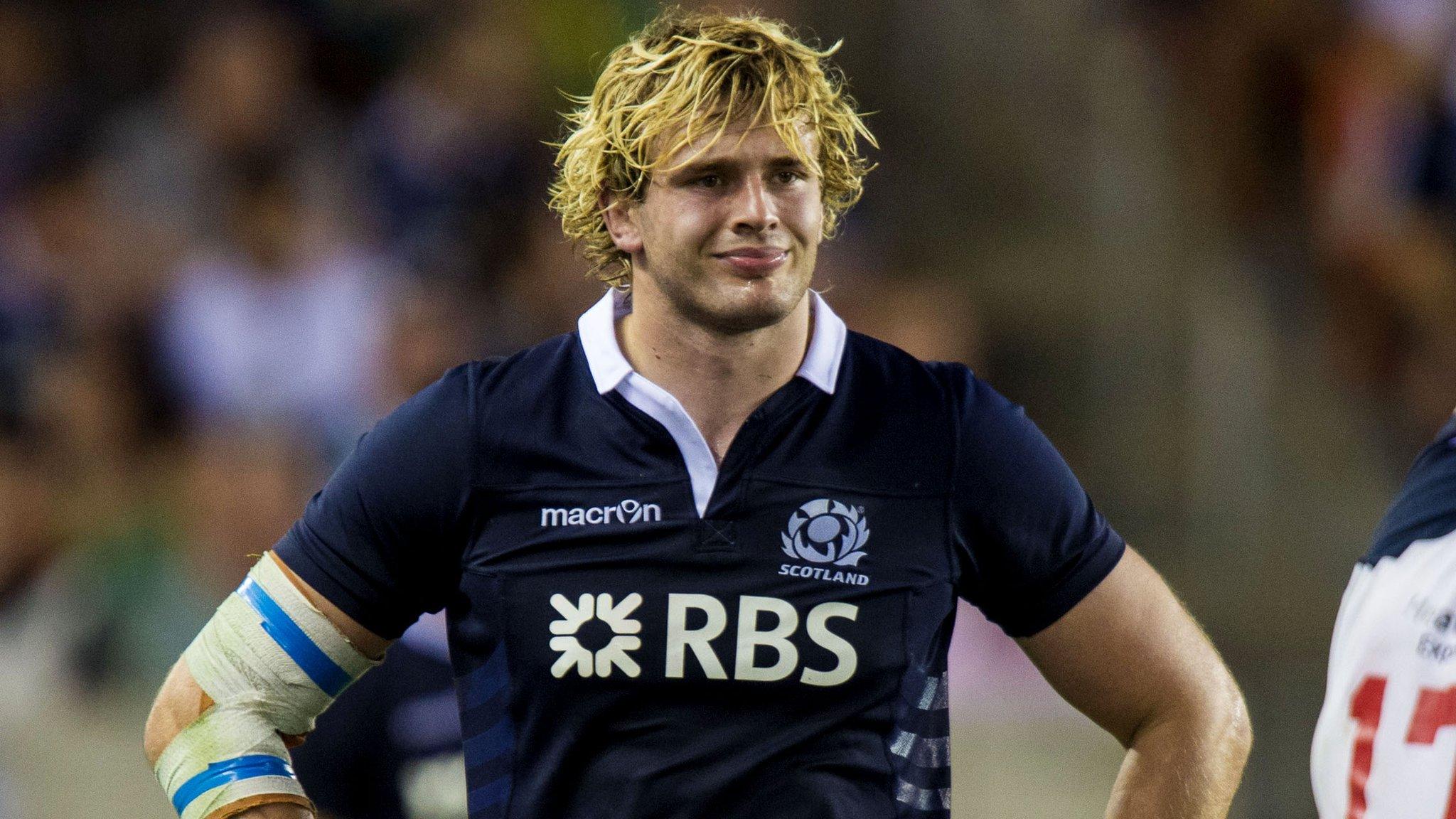 Scotland lock Richie Gray