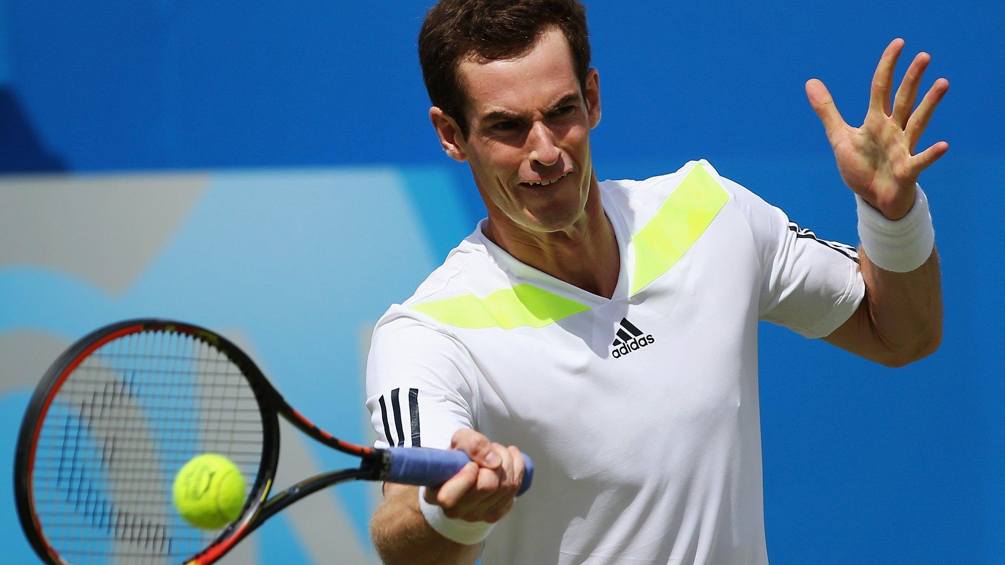 Andy Murray beats Paul-Henri Mathieu