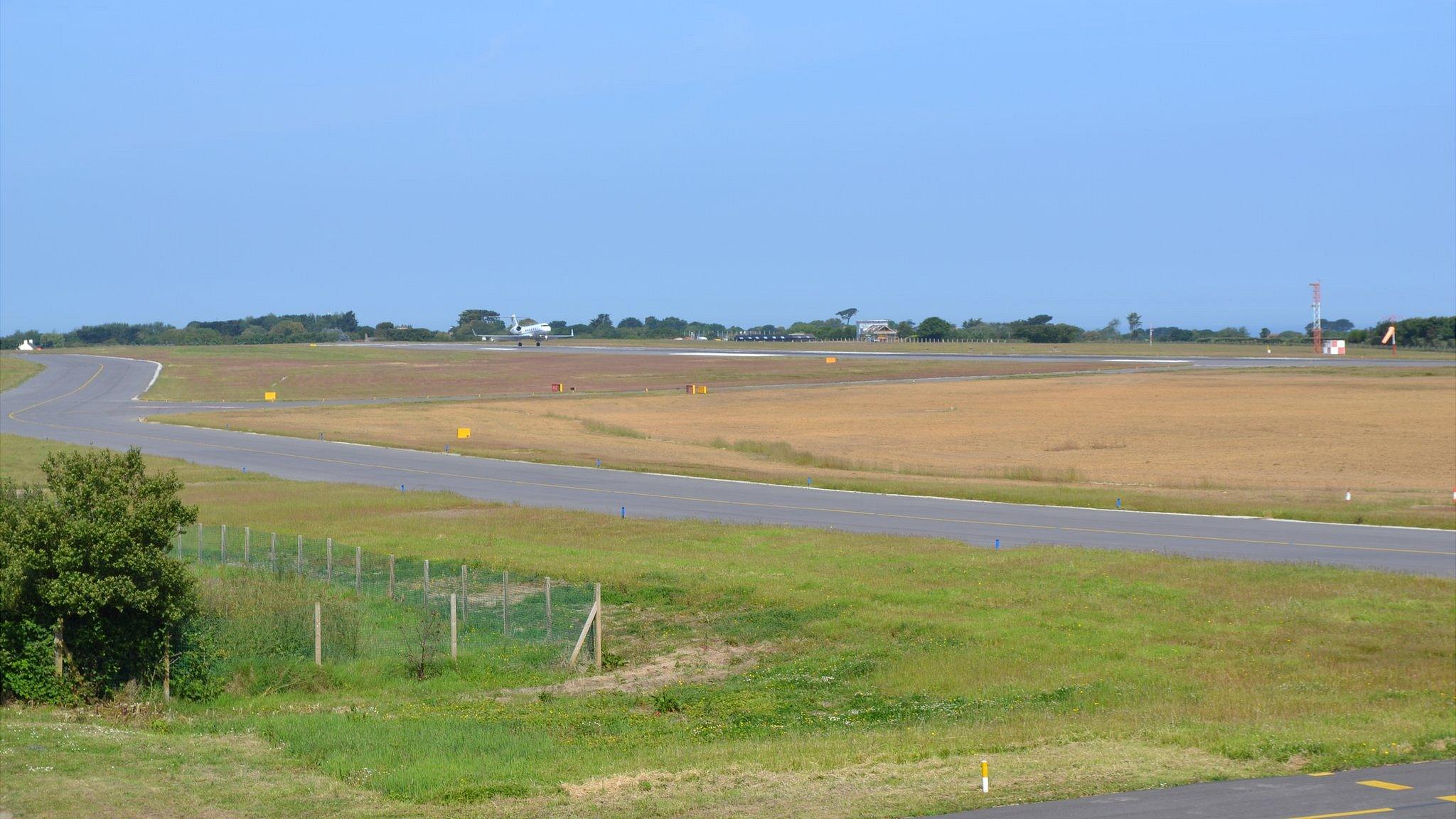 Plane landing at Guernsey Airport