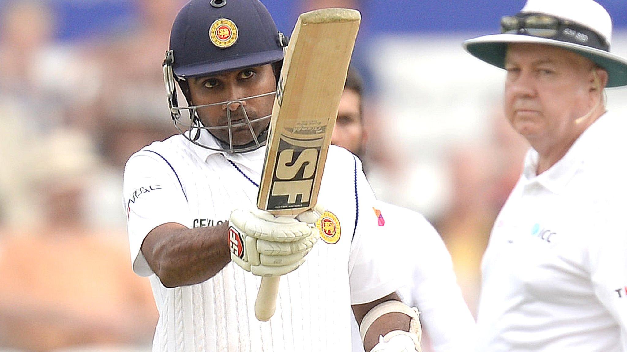 Mahela Jayawardene acknowledges his fifty against England at Headingley