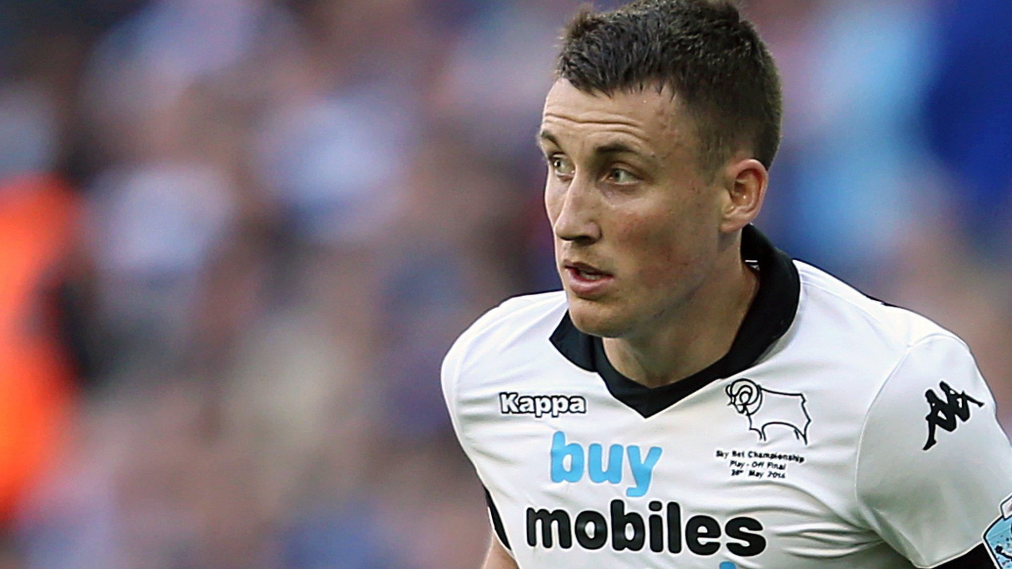 Defender Craig Forsyth