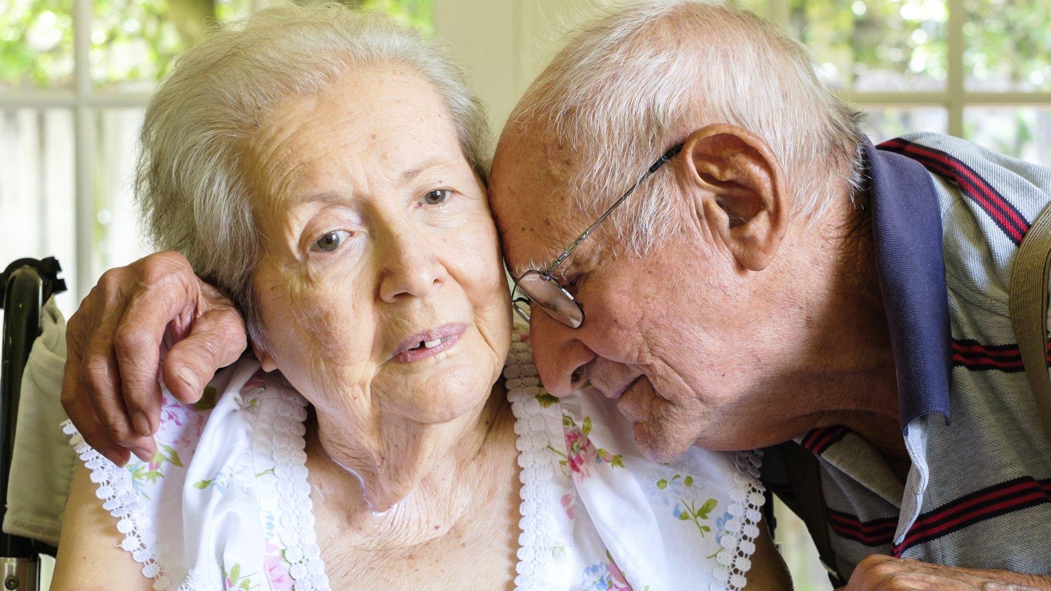 Elderly couple with dementia