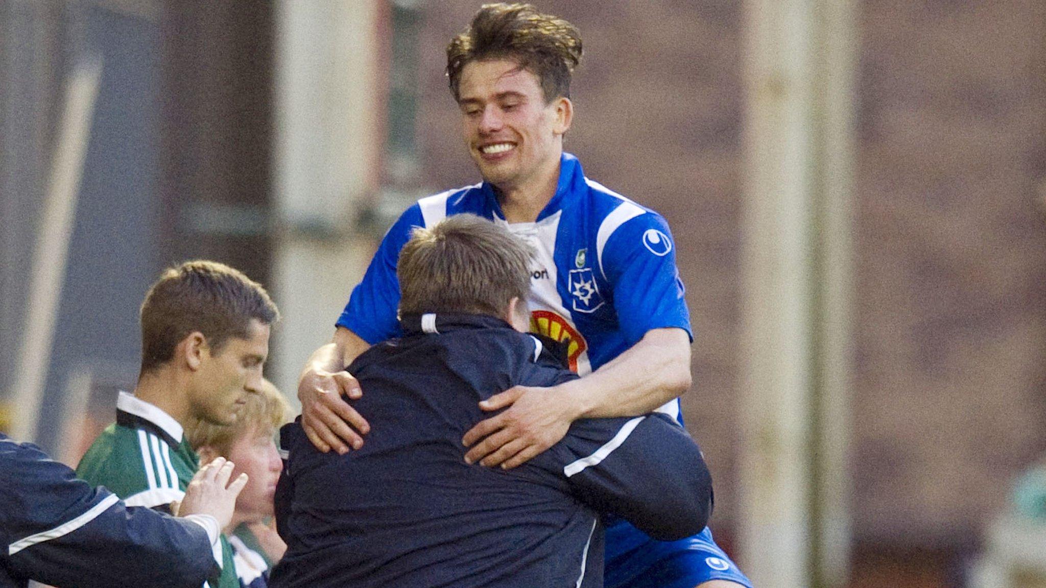 Olafur Finsen celebrates his stoppage-time penalty