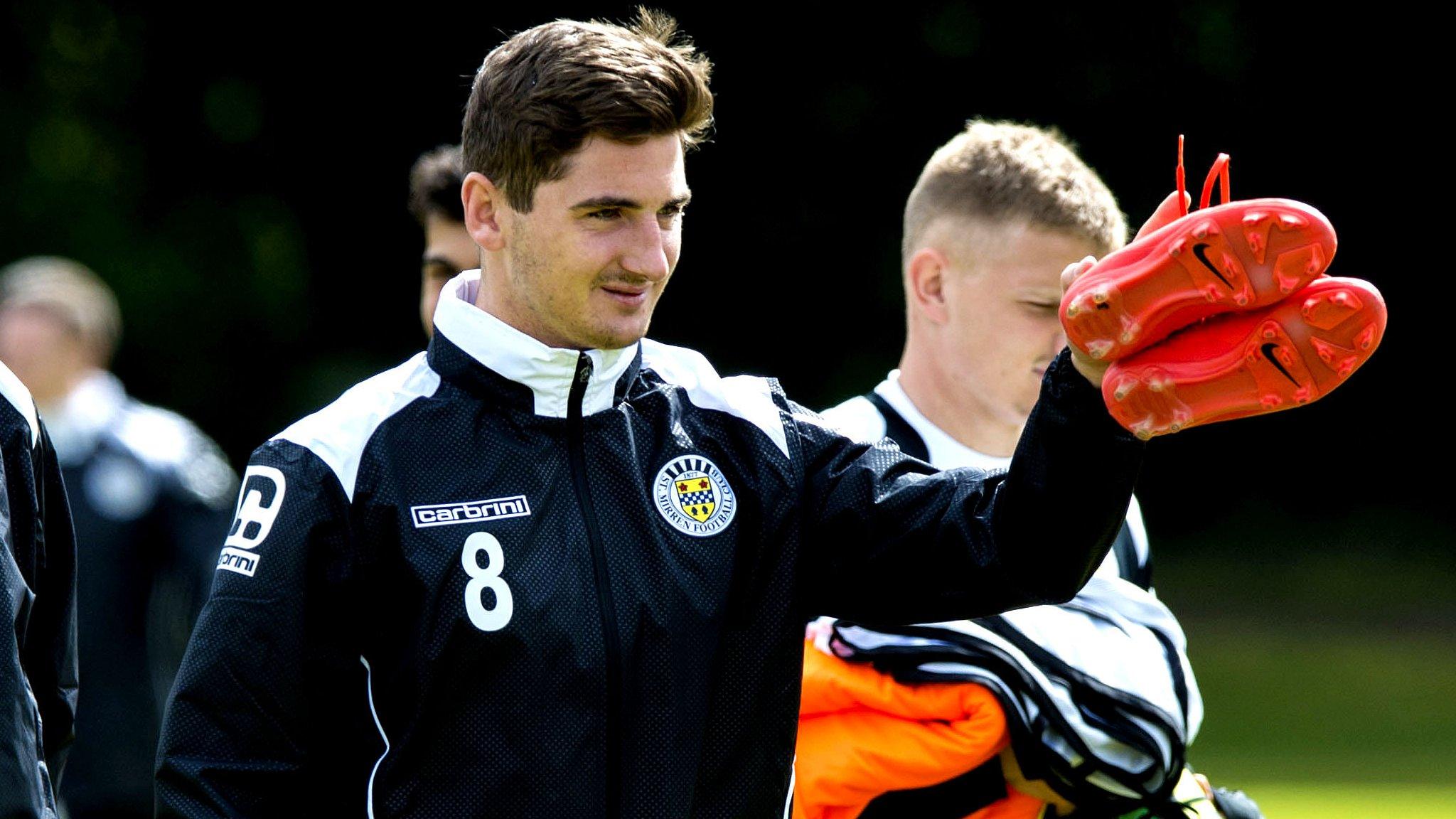 St Mirren midfielder Kenny McLean