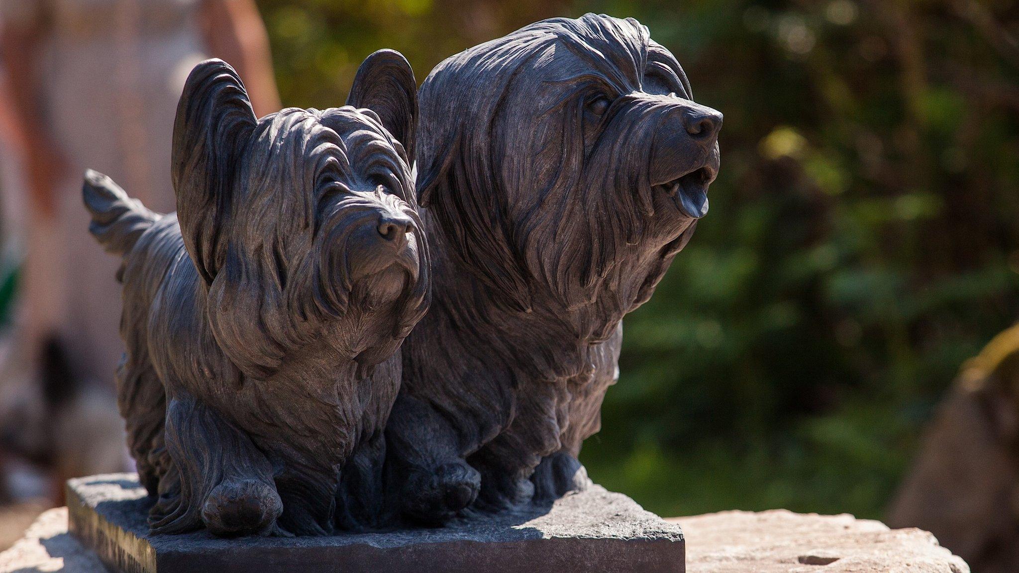 Skye Terrier statue