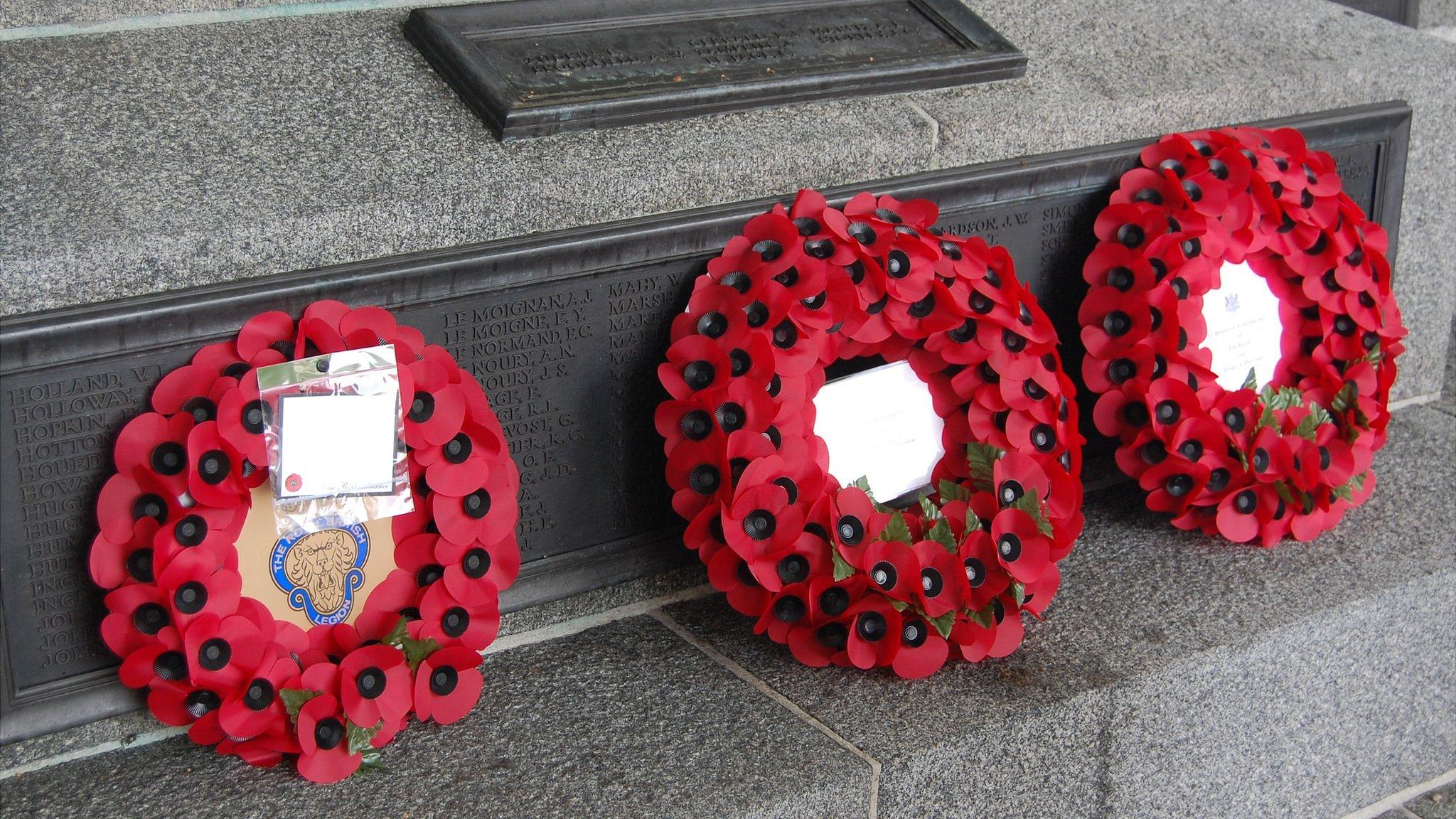 Wreaths laid at the Bailiwick of Guernsey War Memorial