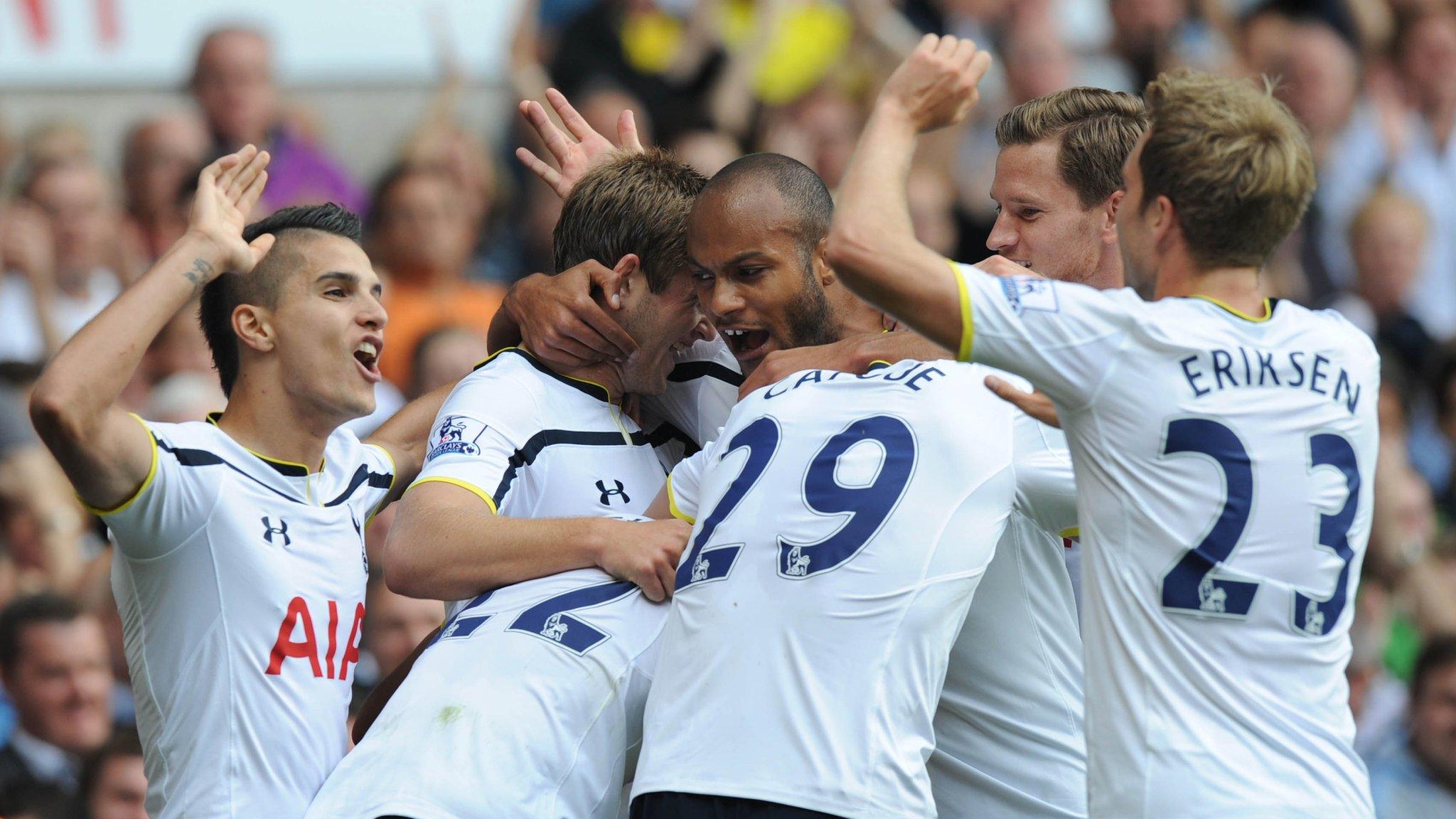 Tottenham's player celebrate